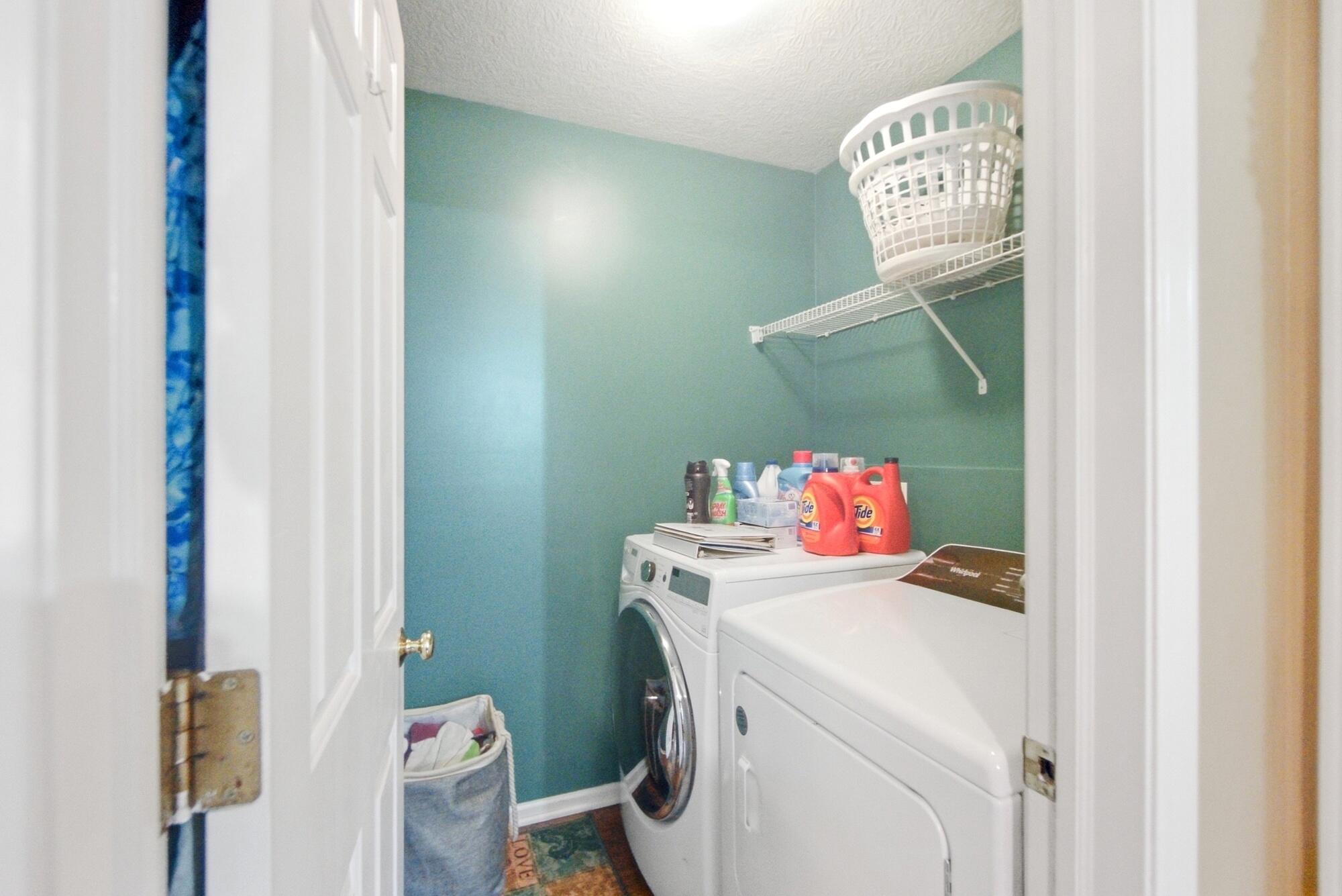 480 Hibbs, Lockbourne, Ohio 43137