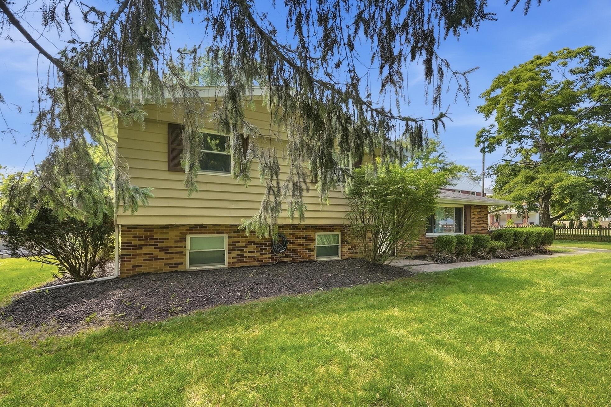 3789 New Carlisle, Springfield, Ohio 45504