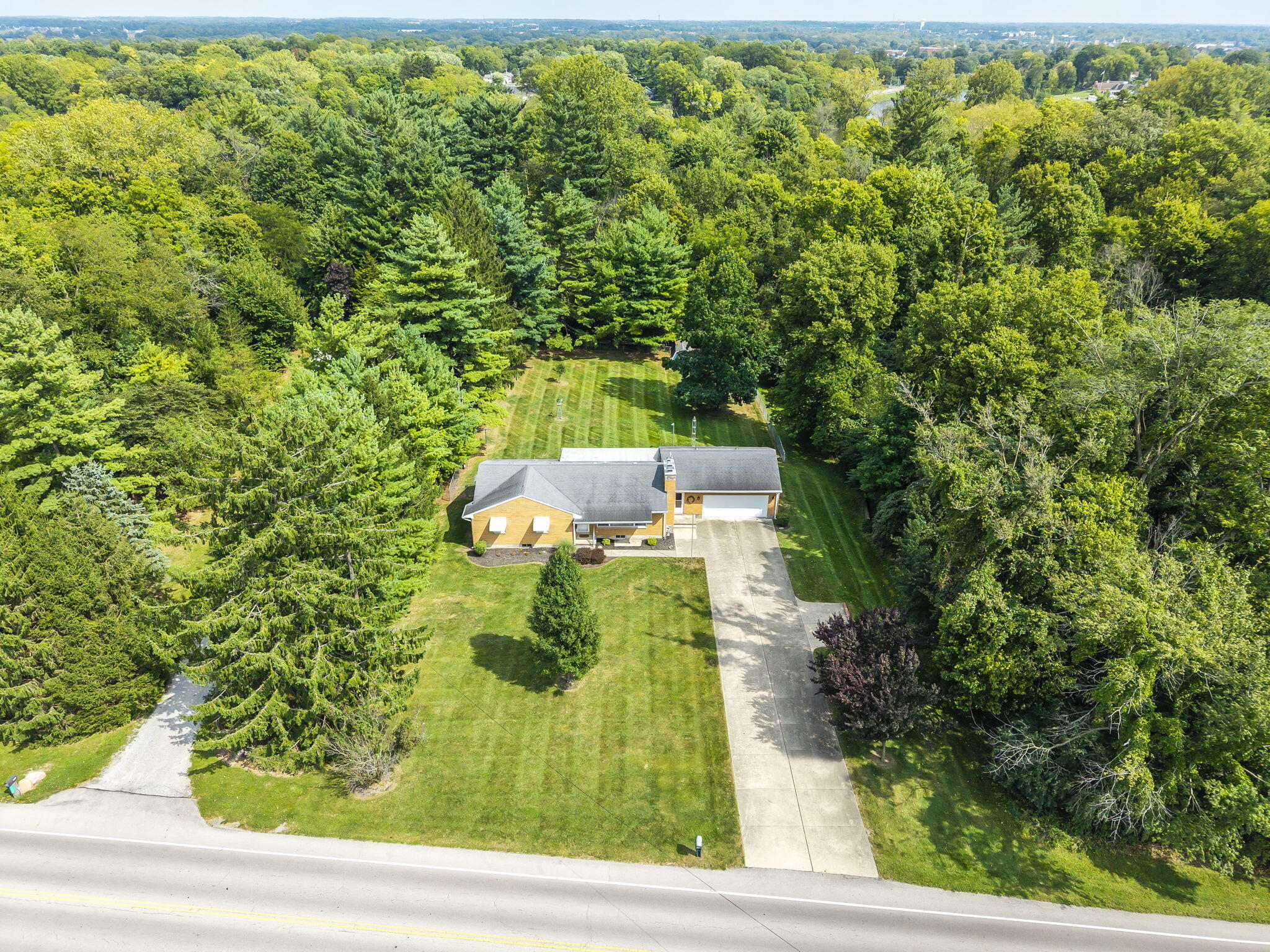 1125 Sunset, Piqua, Ohio 45356