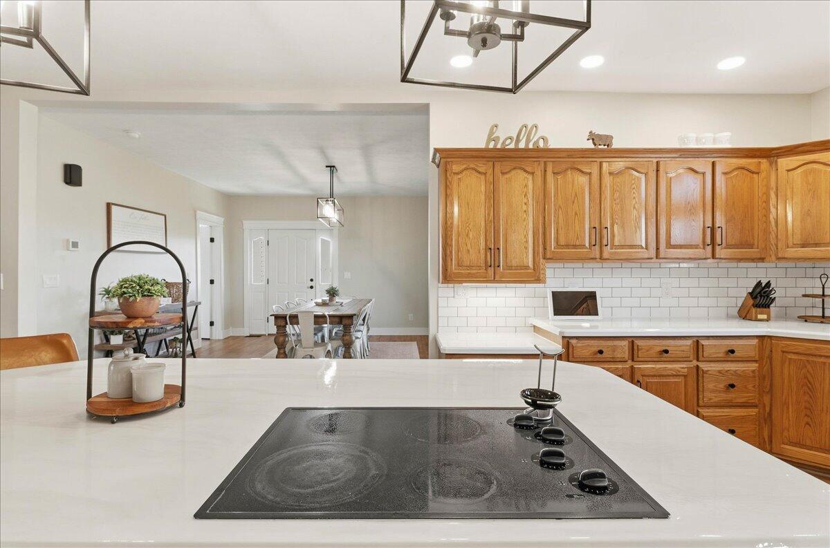 10991 County Road 26, West Mansfield, Ohio 43358