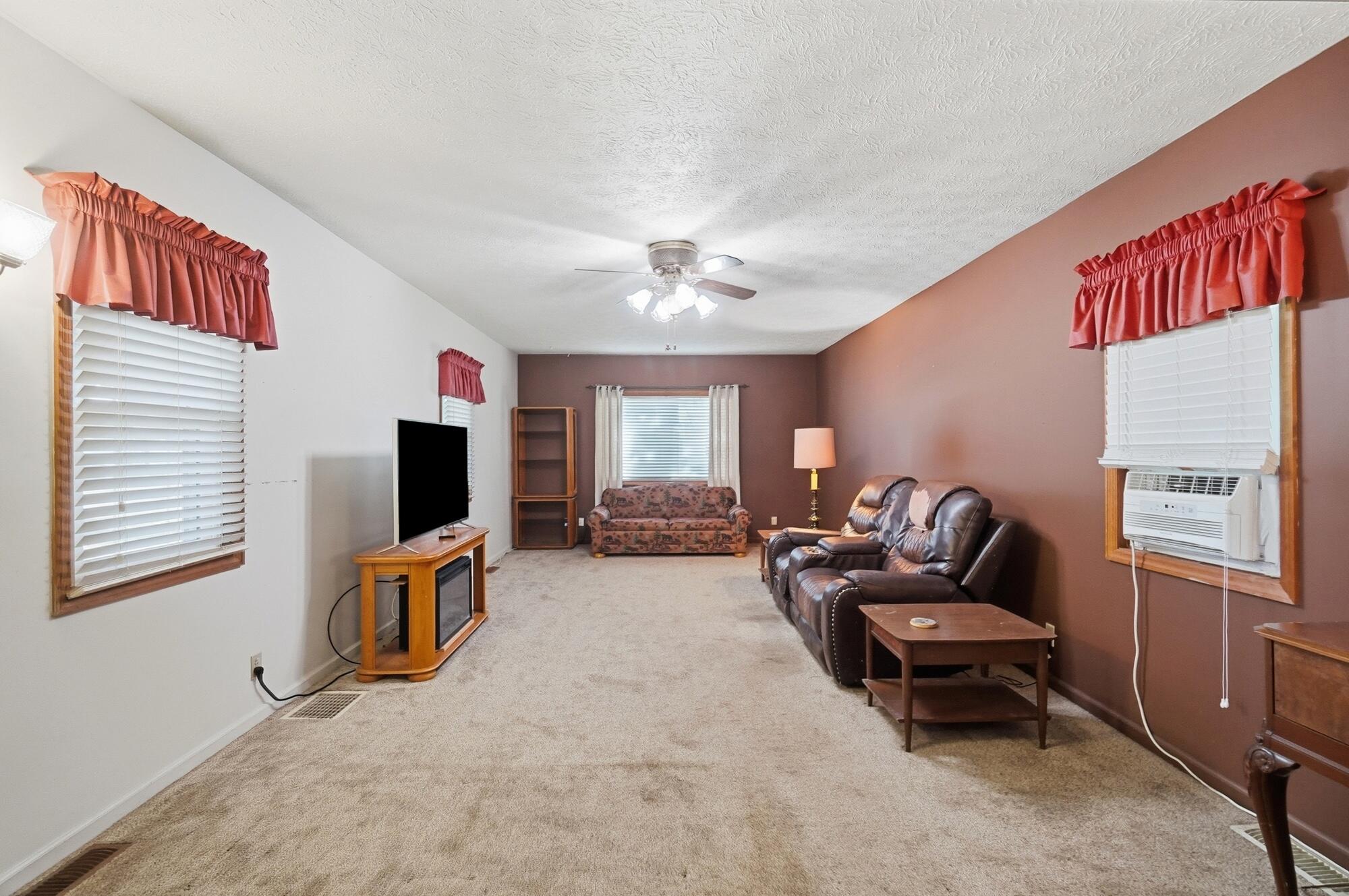 7570 Troy, Springfield, Ohio 45502