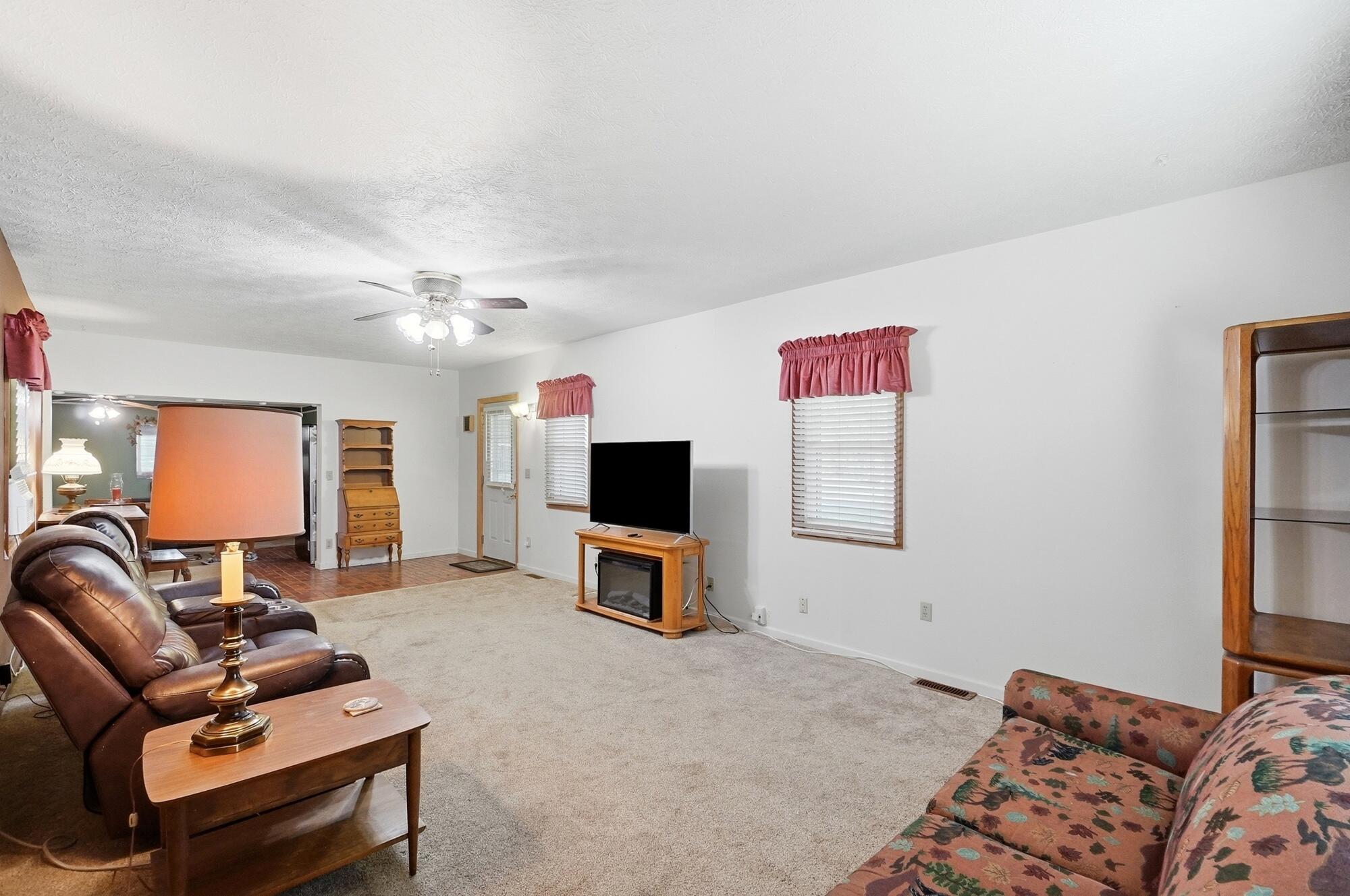 7570 Troy, Springfield, Ohio 45502
