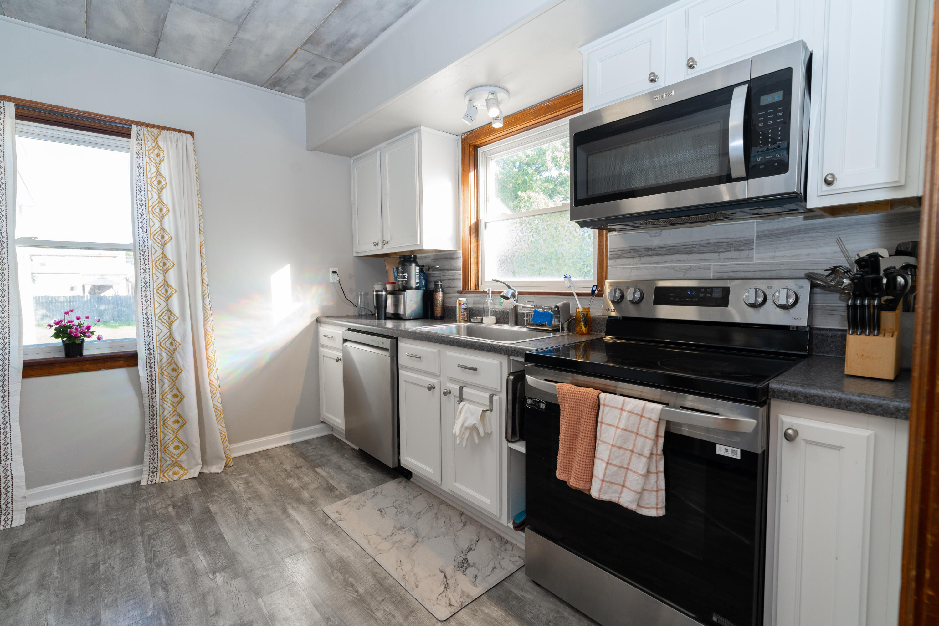 2420 Shawnee, Springfield, Ohio 45504
