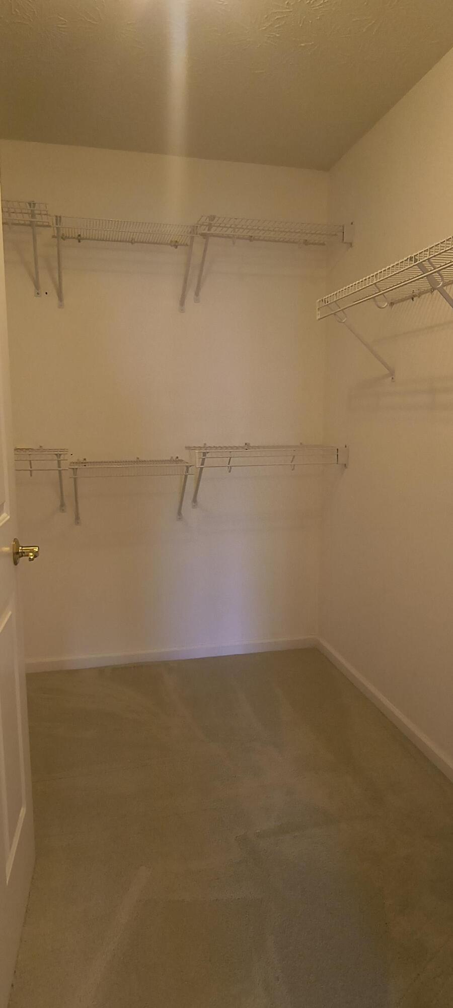 2691 Prestwick Village, Springfield, Ohio 45503