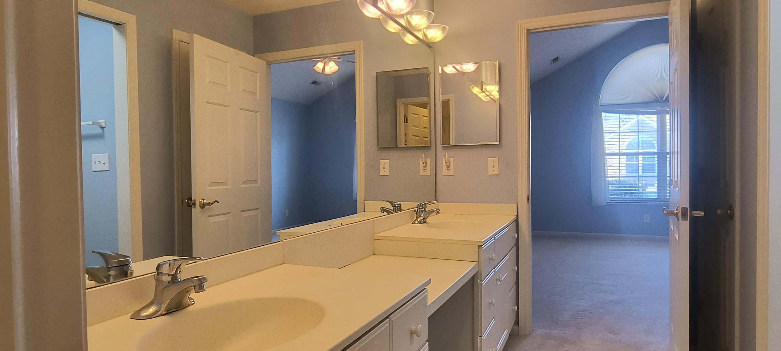 2691 Prestwick Village, Springfield, Ohio 45503