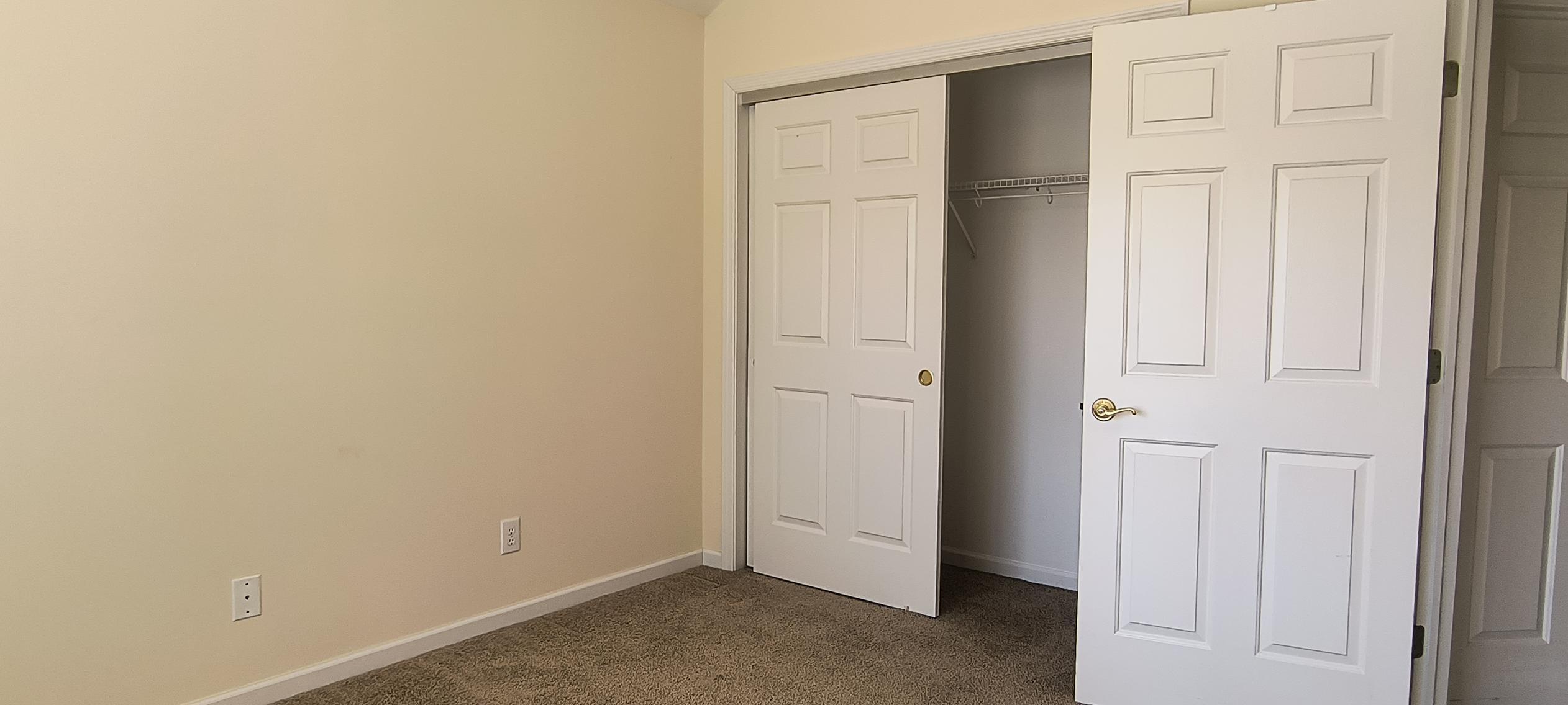 2691 Prestwick Village, Springfield, Ohio 45503