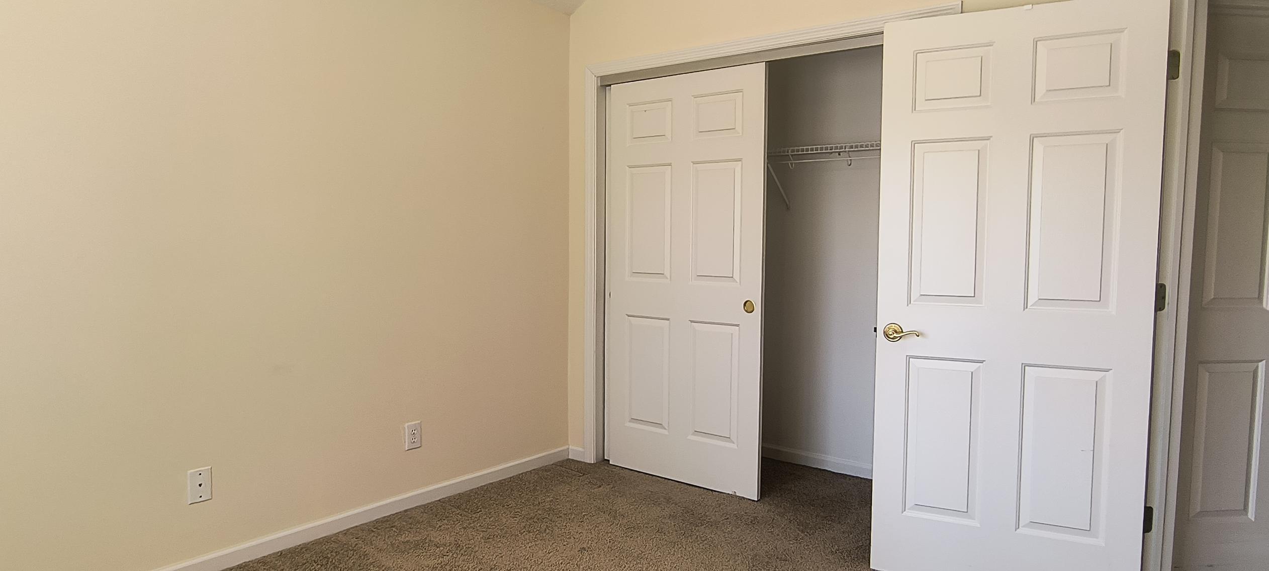 2691 Prestwick Village, Springfield, Ohio 45503