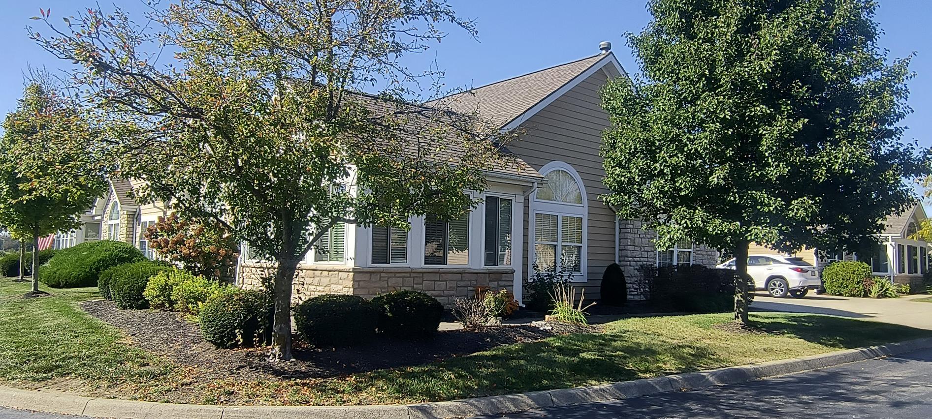 2691 Prestwick Village, Springfield, Ohio 45503