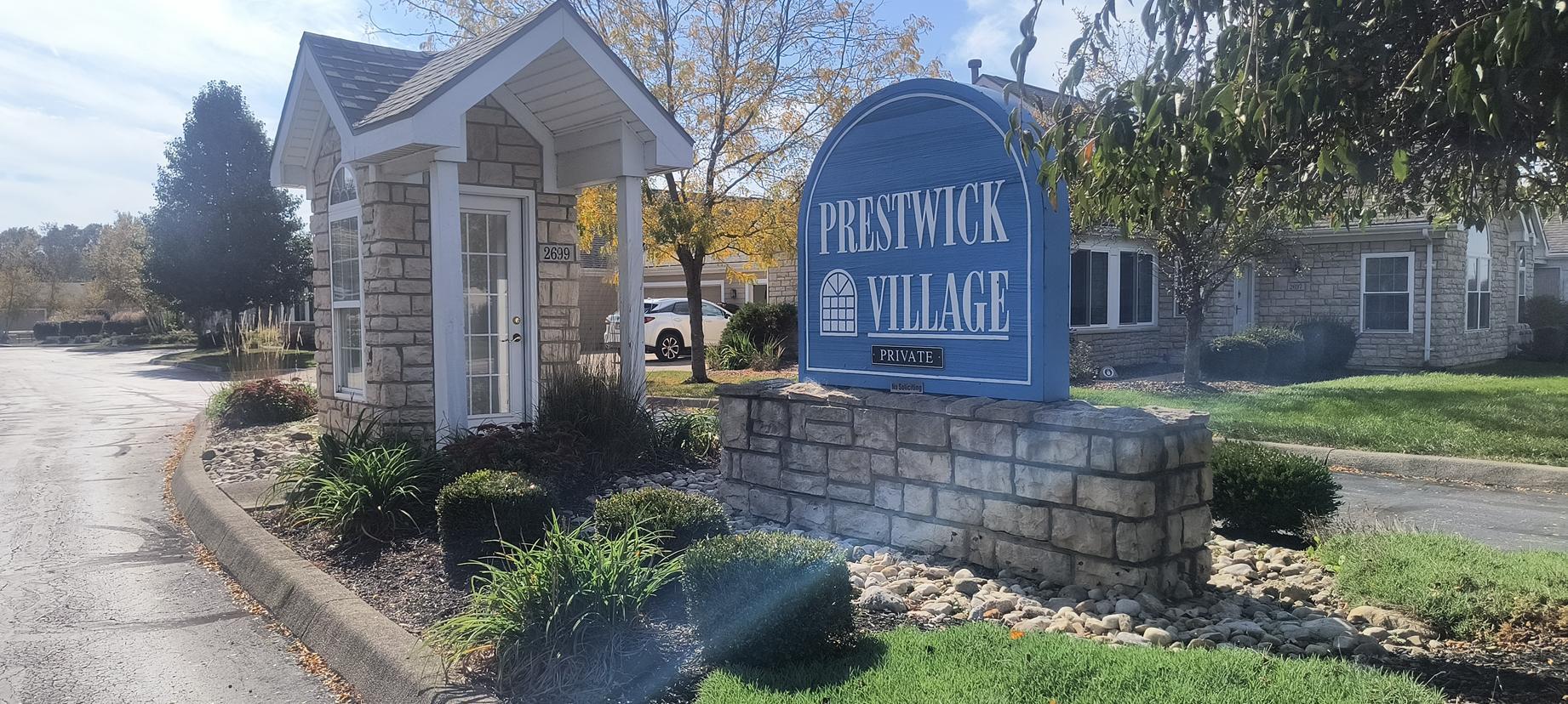 2691 Prestwick Village, Springfield, Ohio 45503