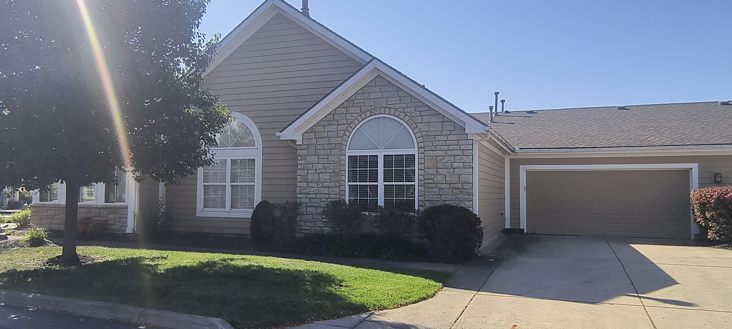 2691 Prestwick Village, Springfield, Ohio 45503