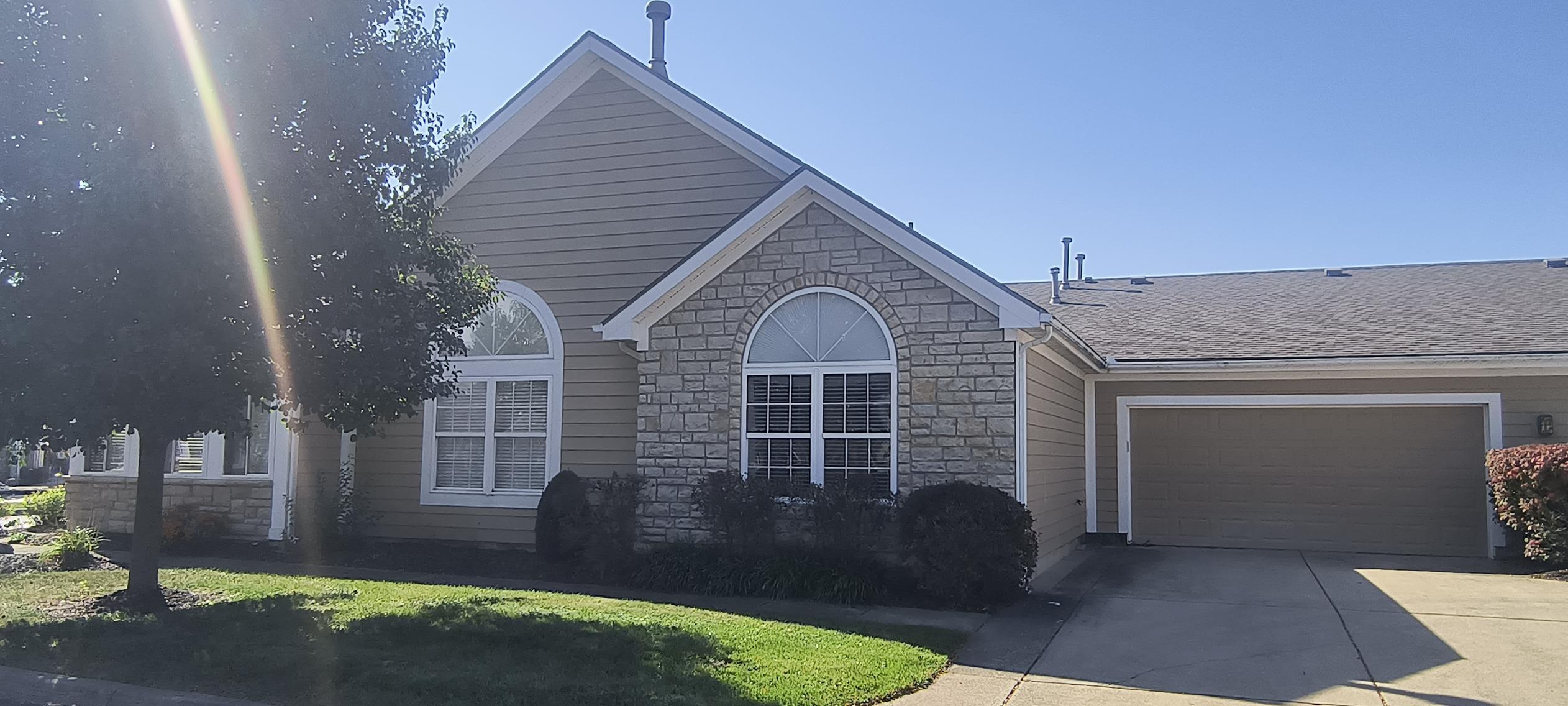 2691 Prestwick Village, Springfield, Ohio 45503