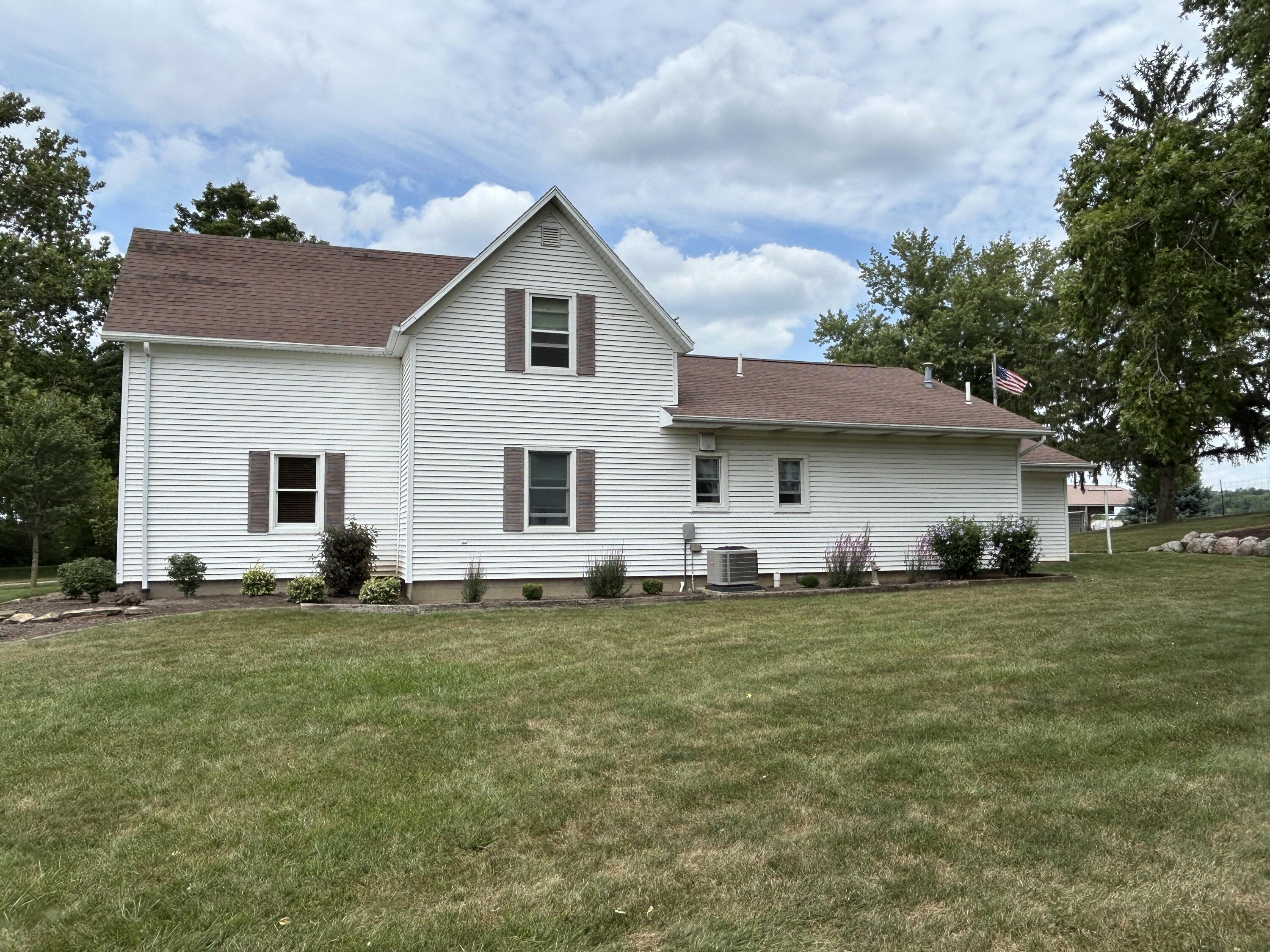 2890 Burrville, Fort Recovery, Ohio 45846