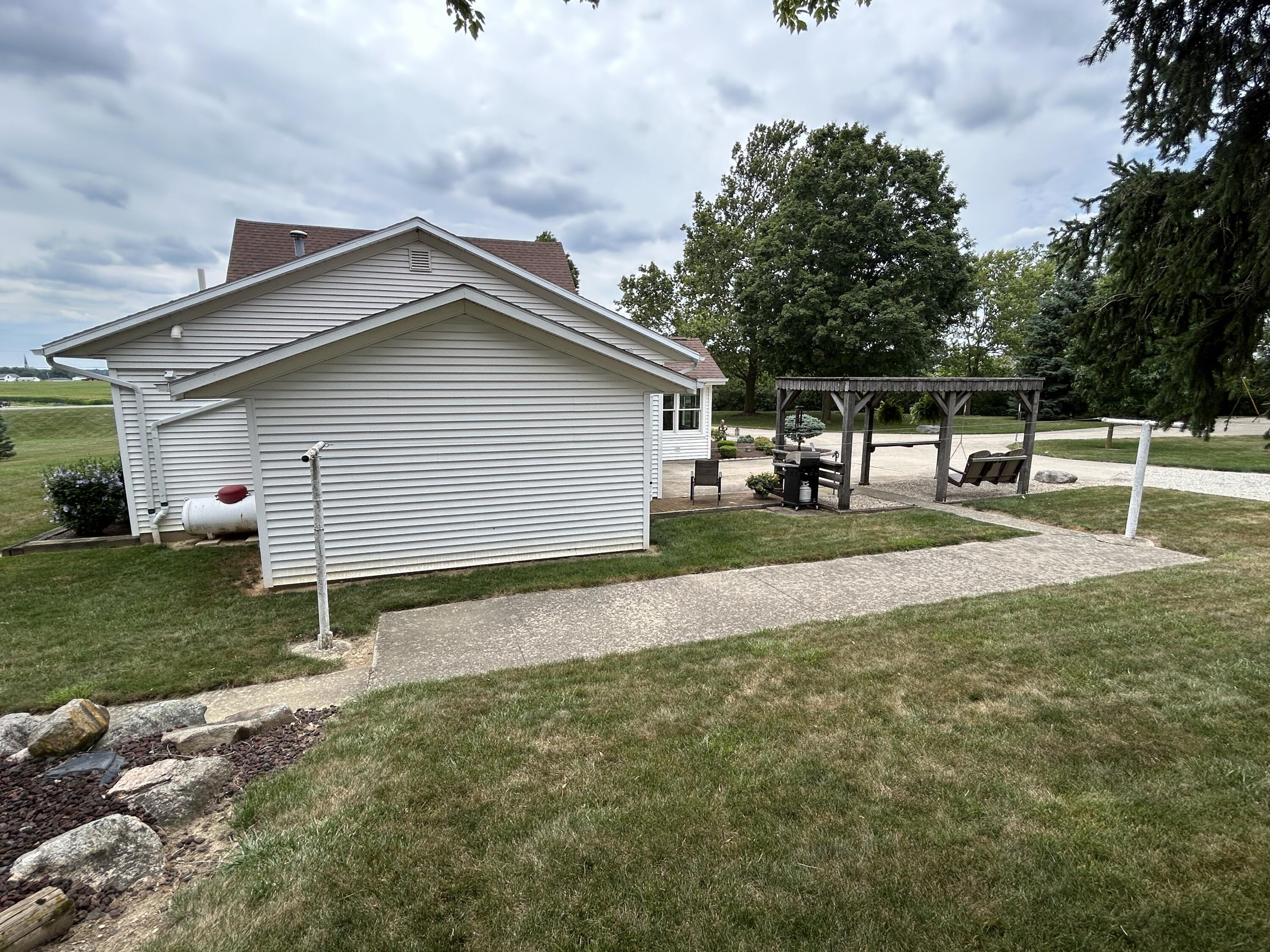 2890 Burrville, Fort Recovery, Ohio 45846