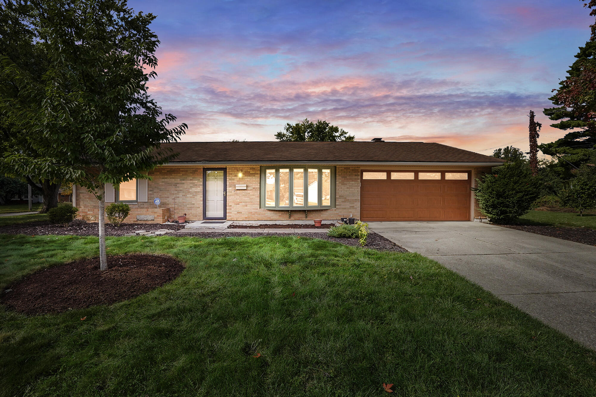 2065 Center, Springfield, Ohio 45506