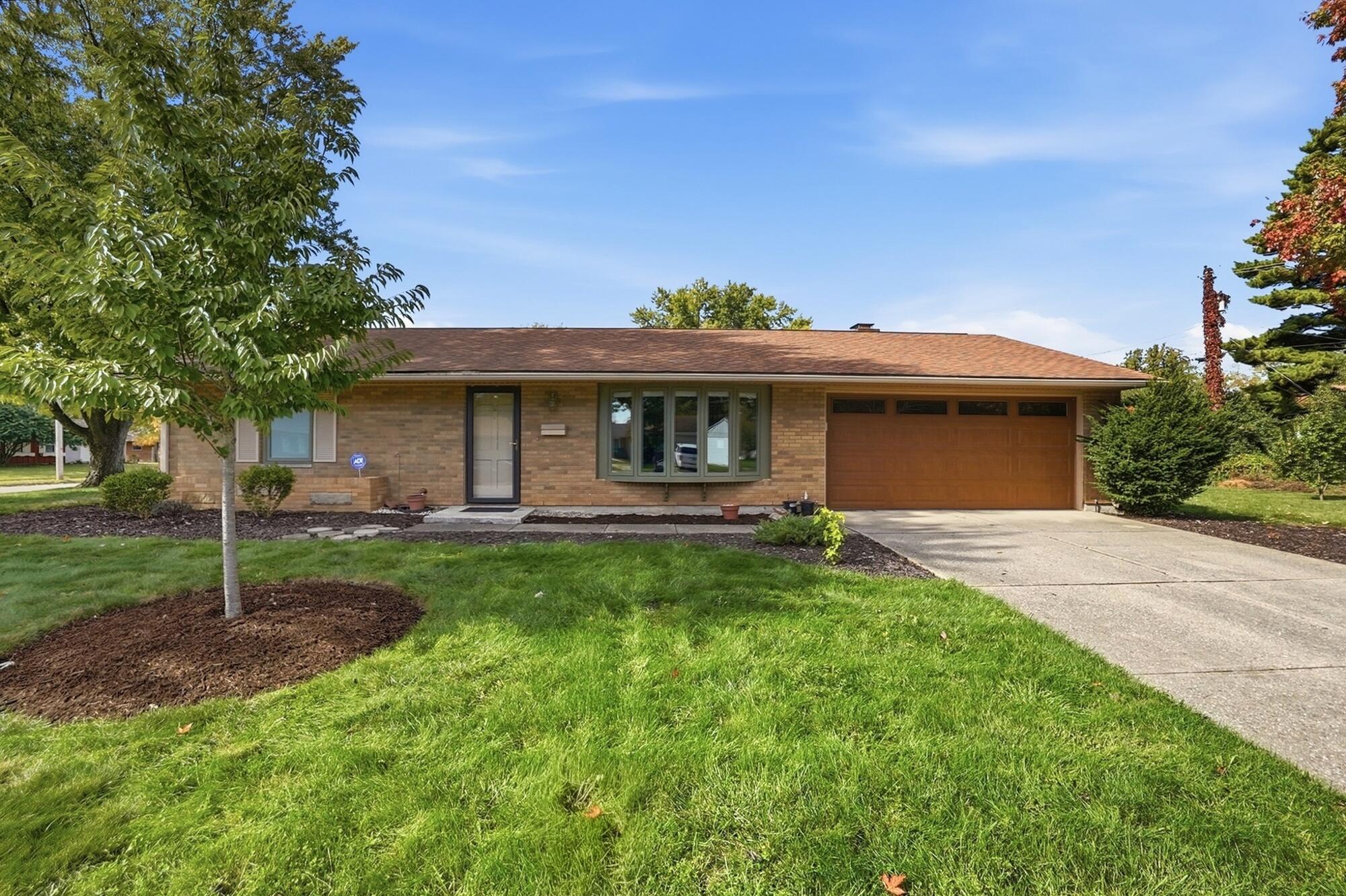2065 Center, Springfield, Ohio 45506