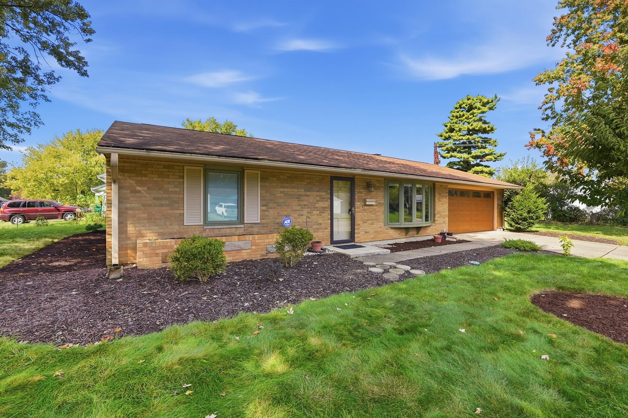2065 Center, Springfield, Ohio 45506