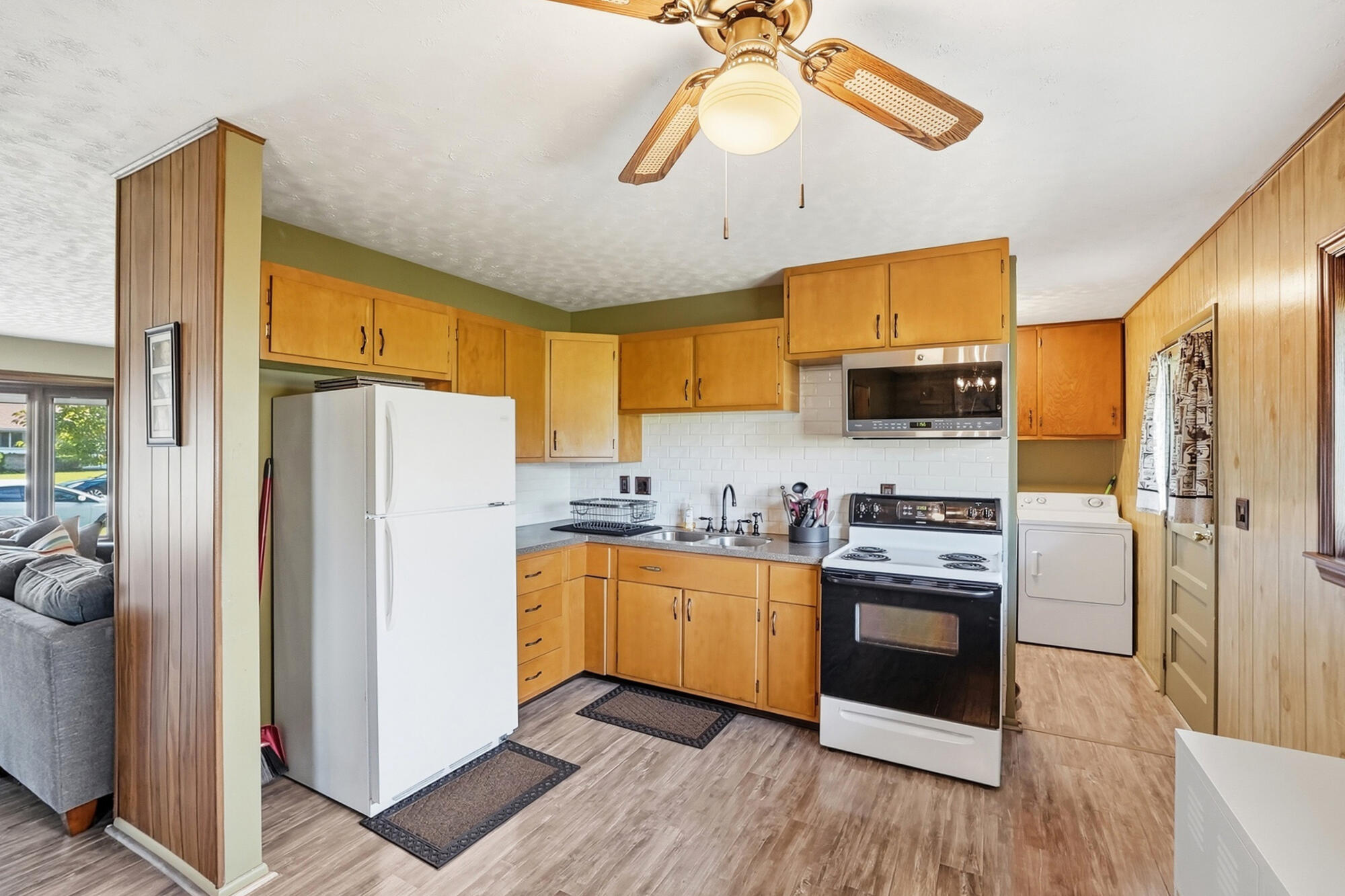 2065 Center, Springfield, Ohio 45506