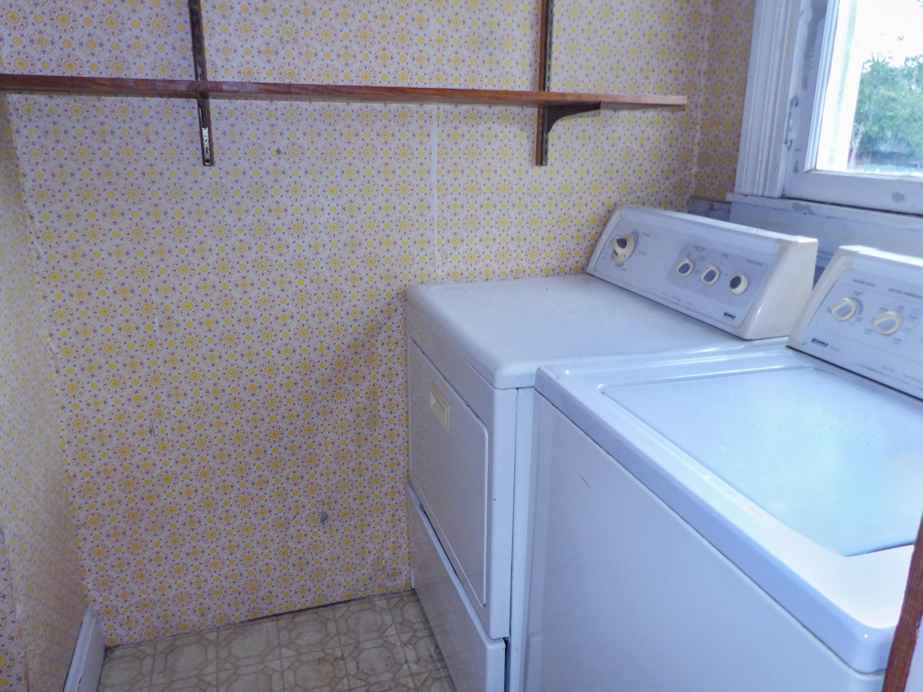 302 Mill, Williamsport, Ohio 43164