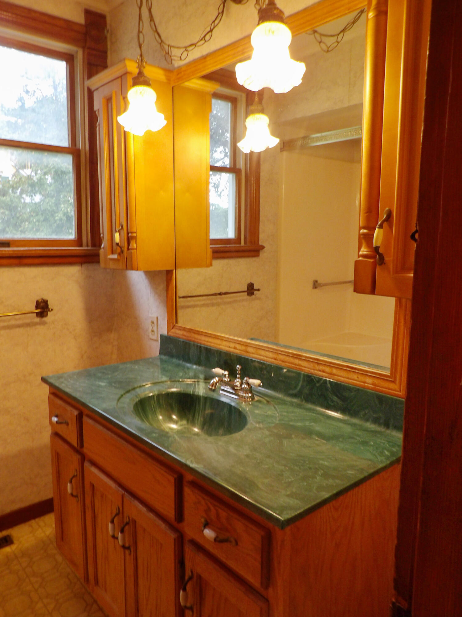 302 Mill, Williamsport, Ohio 43164