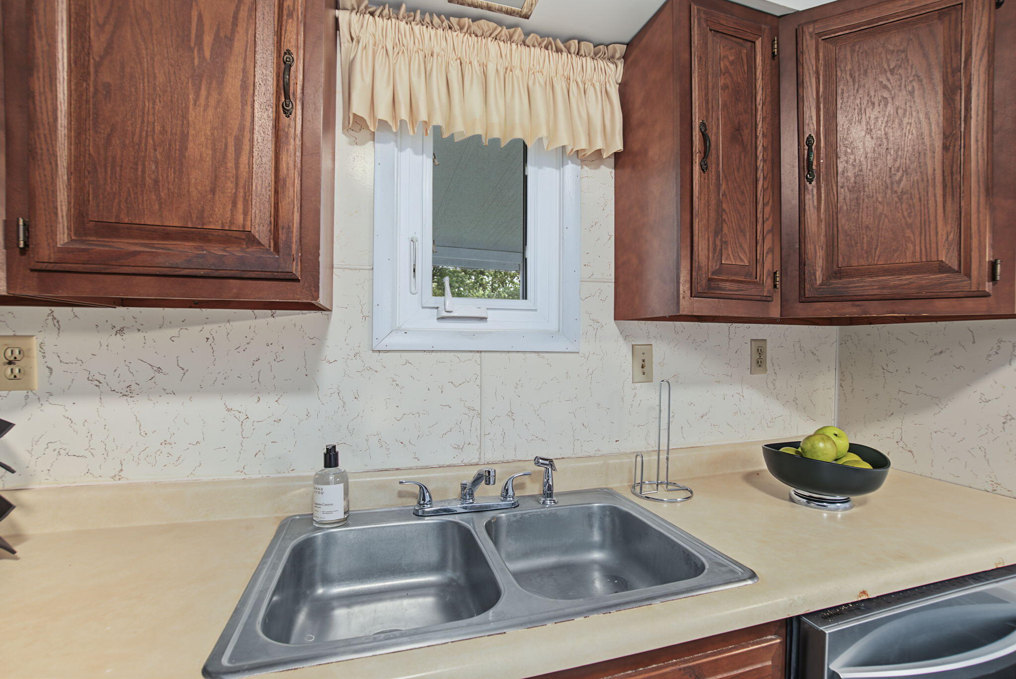 109 Delcourt, Springfield, Ohio 45506