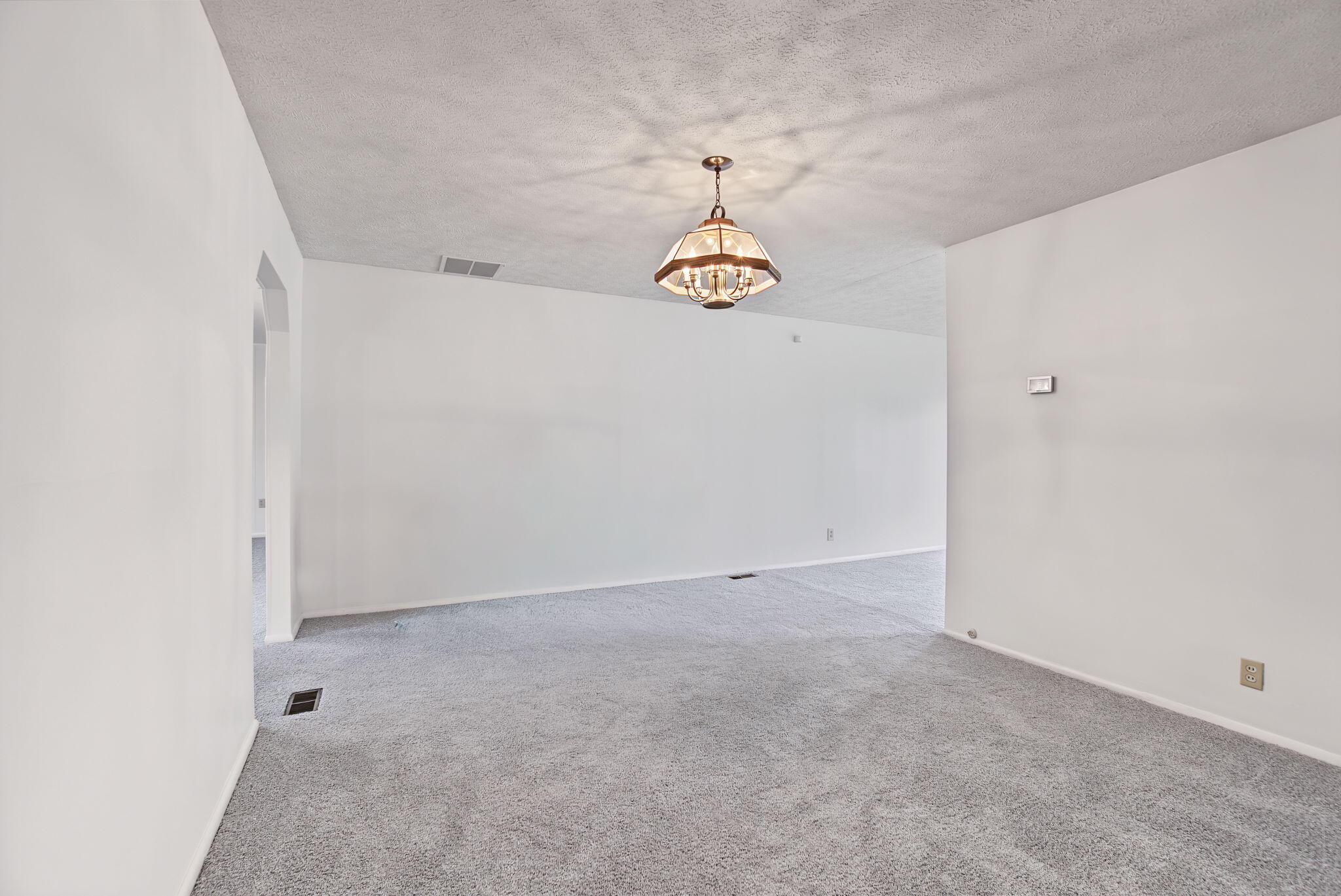 109 Delcourt, Springfield, Ohio 45506