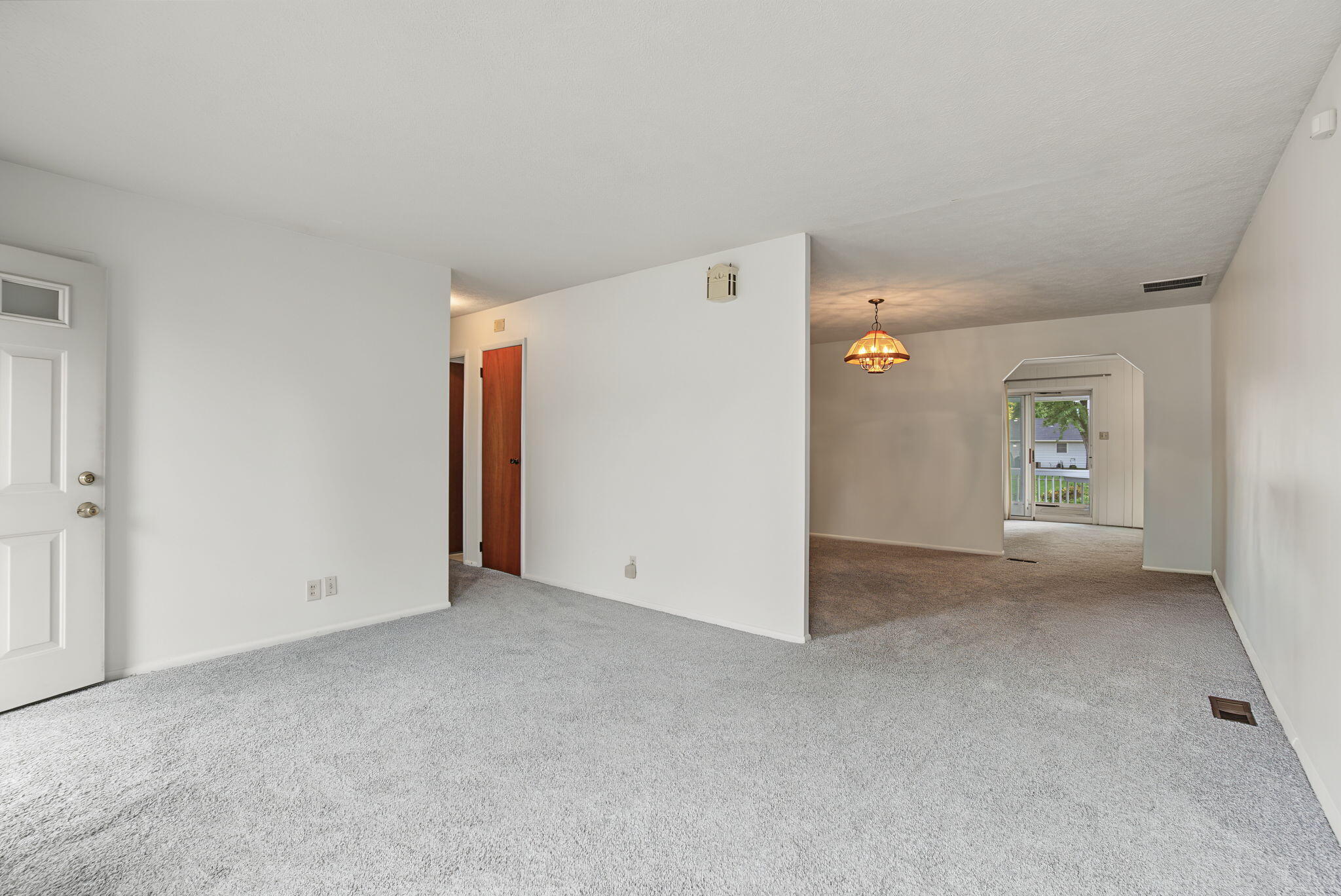109 Delcourt, Springfield, Ohio 45506