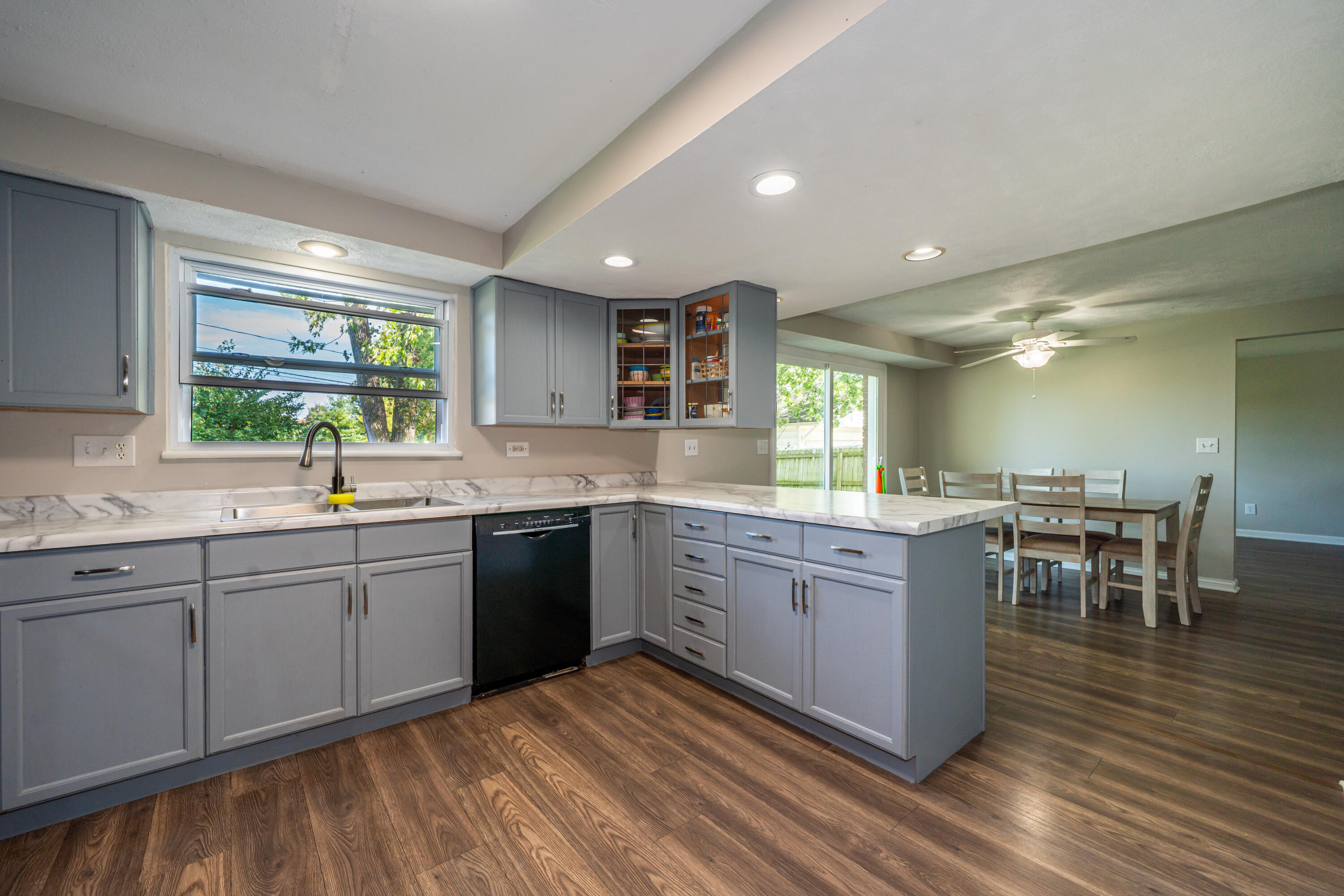 7616 Harshmanville, Huber Heights, Ohio 45424