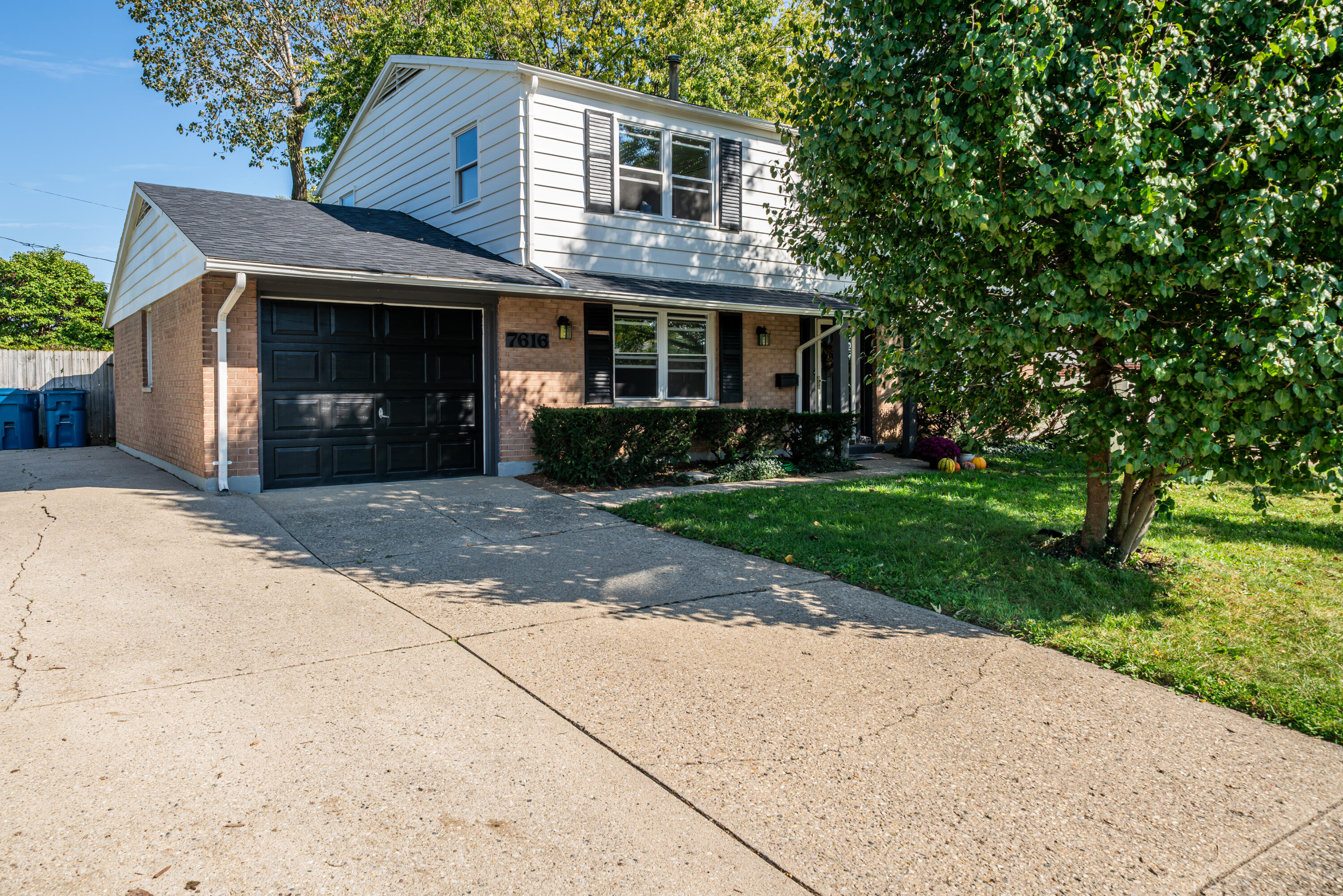 7616 Harshmanville, Huber Heights, Ohio 45424