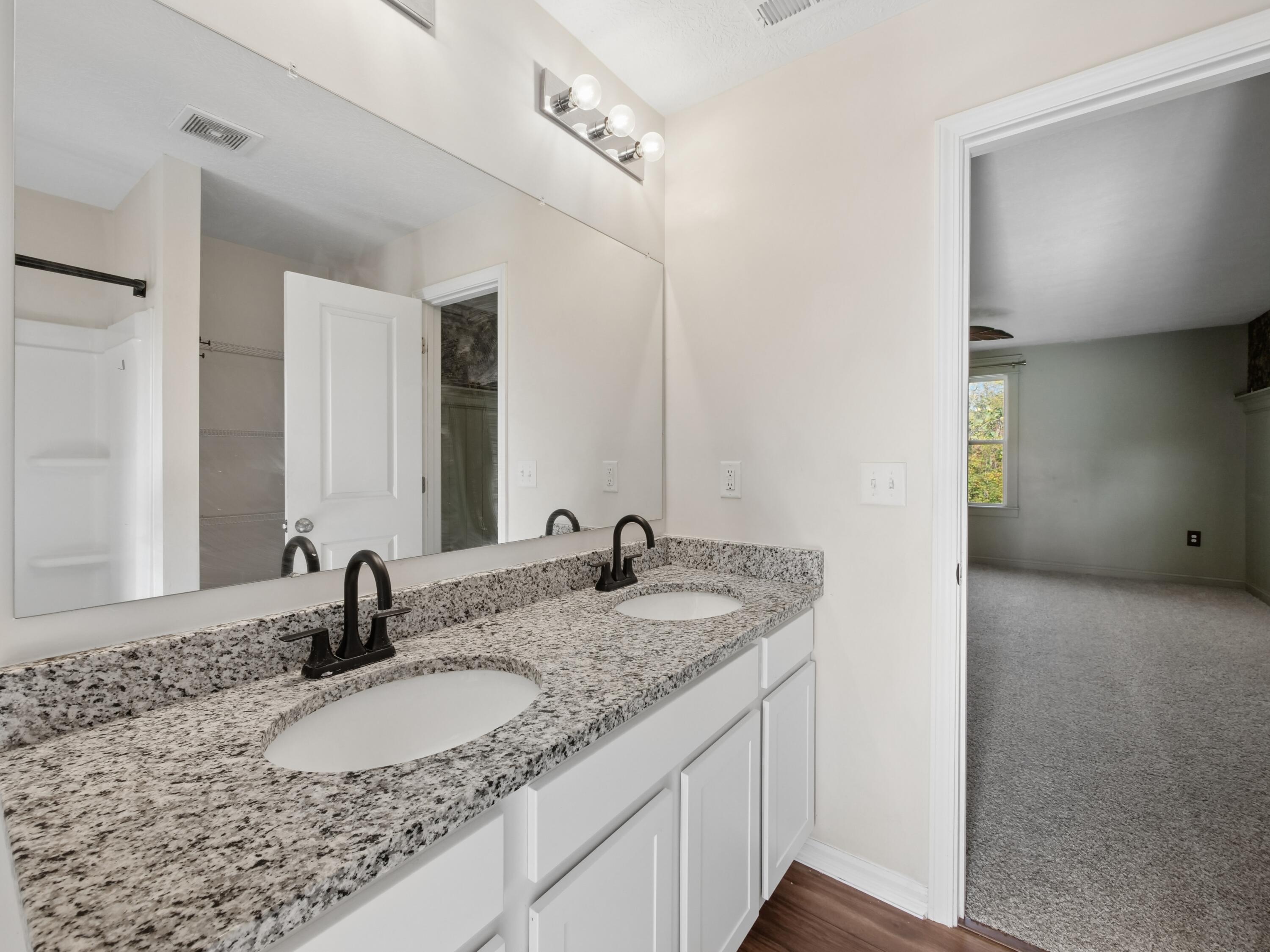 960 Louise, Xenia, Ohio 45385
