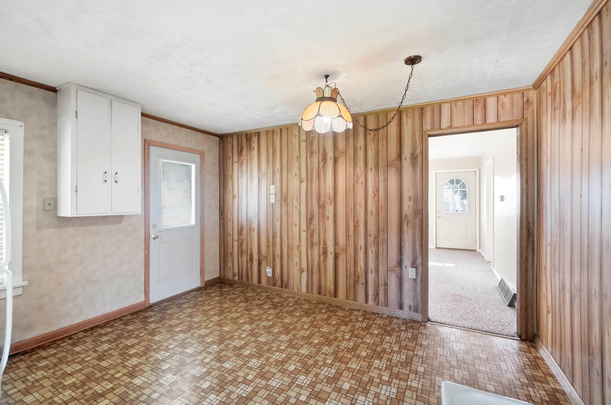 807 Court, Wapakoneta, Ohio 45895