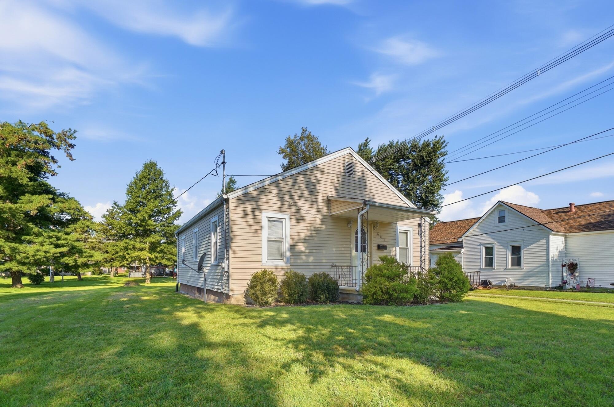 807 Court, Wapakoneta, Ohio 45895