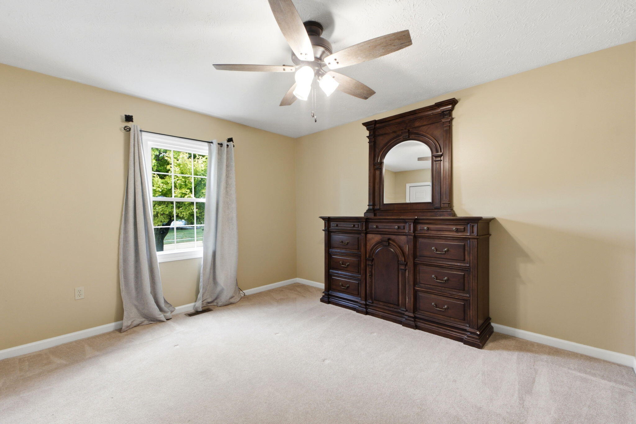 3229 Cherokee, Piqua, Ohio 45356