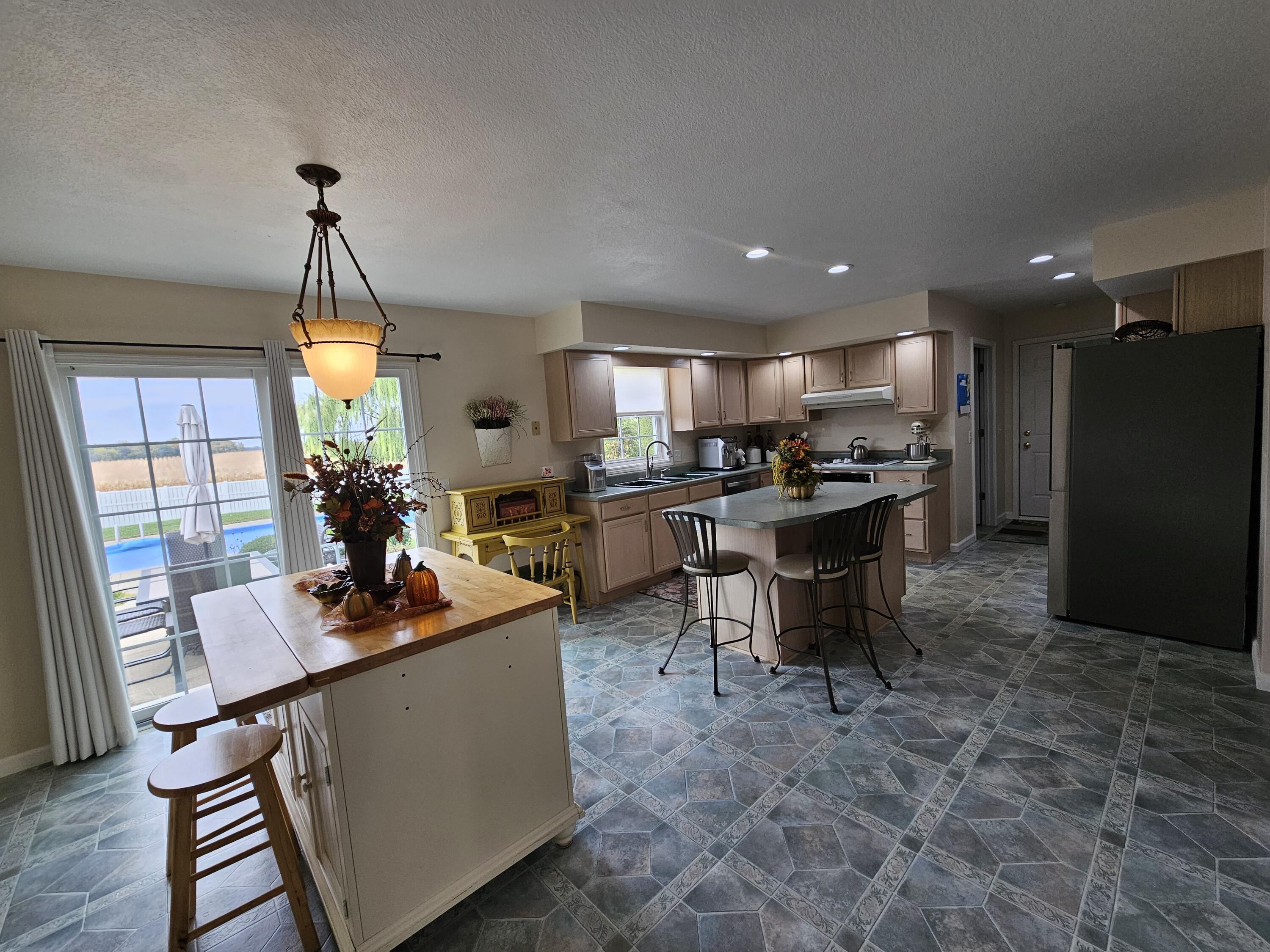15881 Lochard, Anna, Ohio 45302