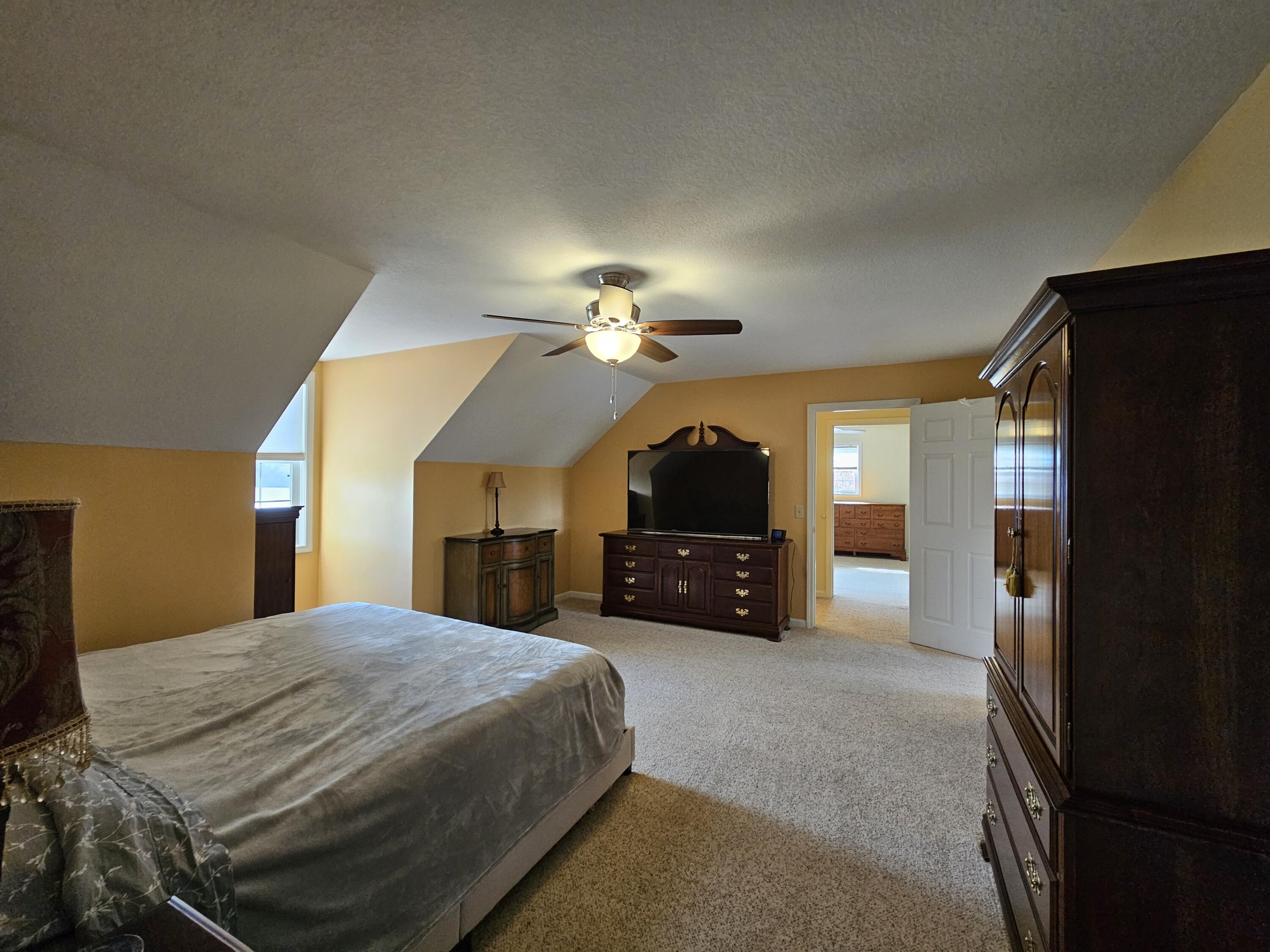 15881 Lochard, Anna, Ohio 45302