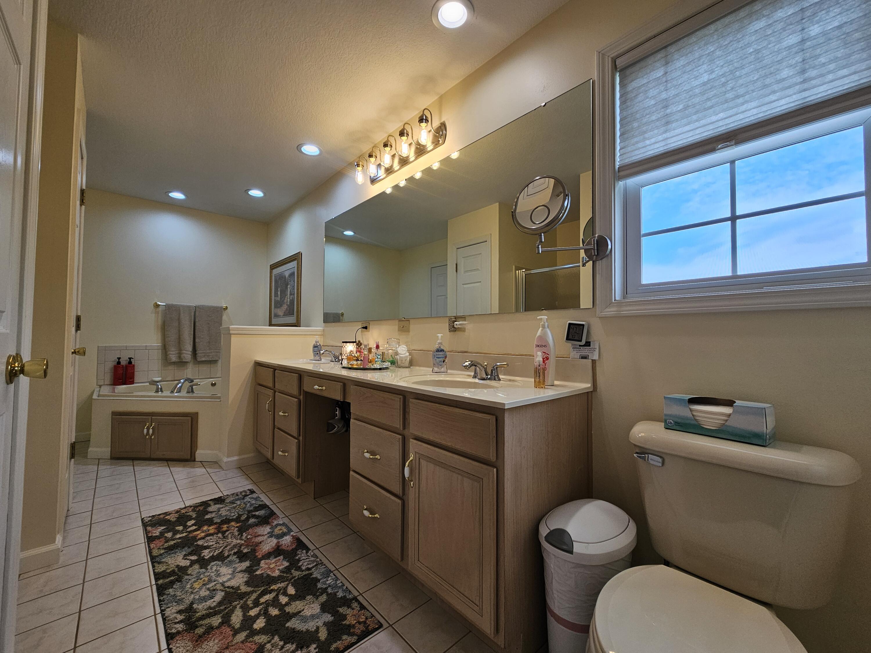 15881 Lochard, Anna, Ohio 45302