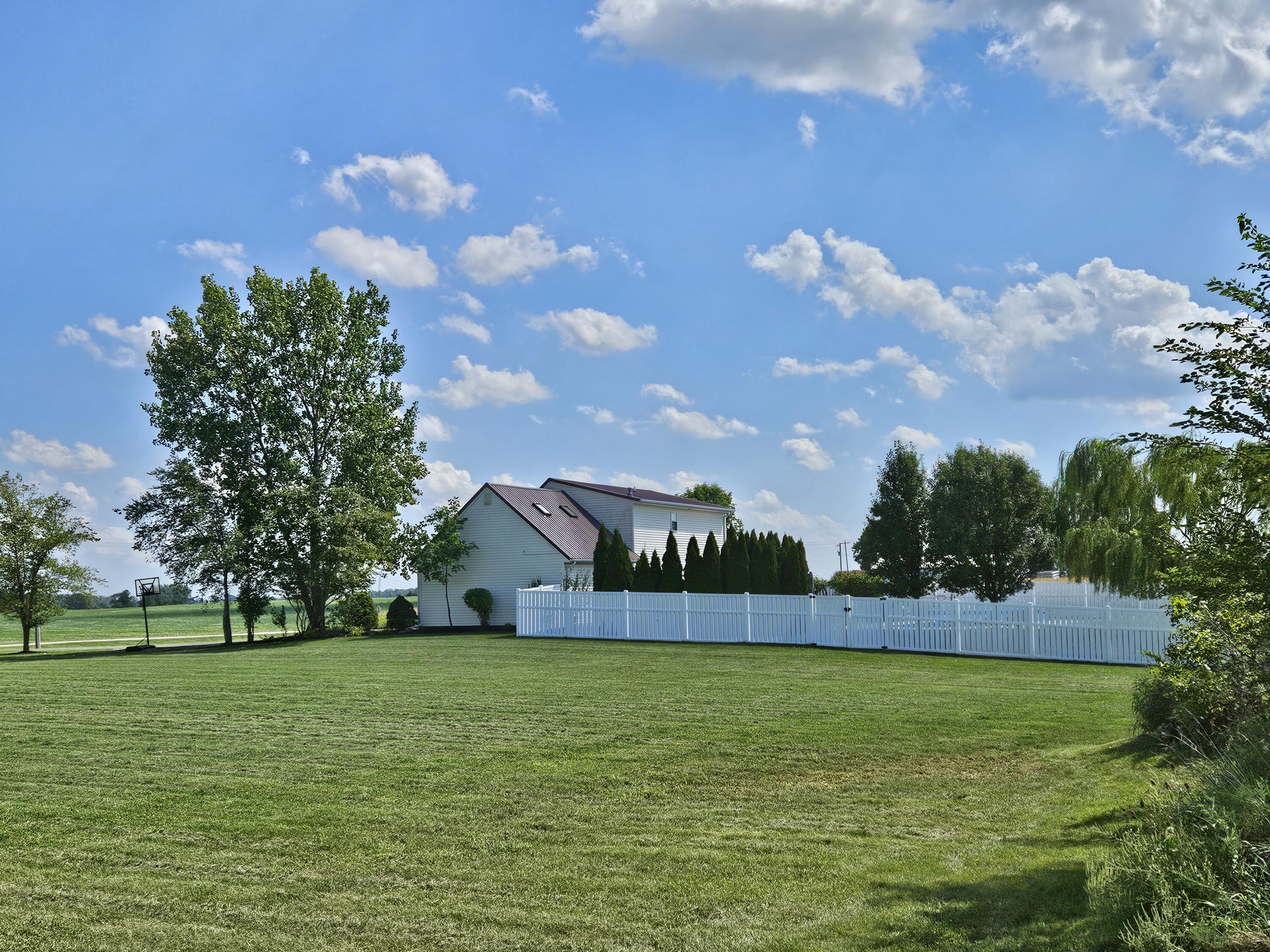 15881 Lochard, Anna, Ohio 45302