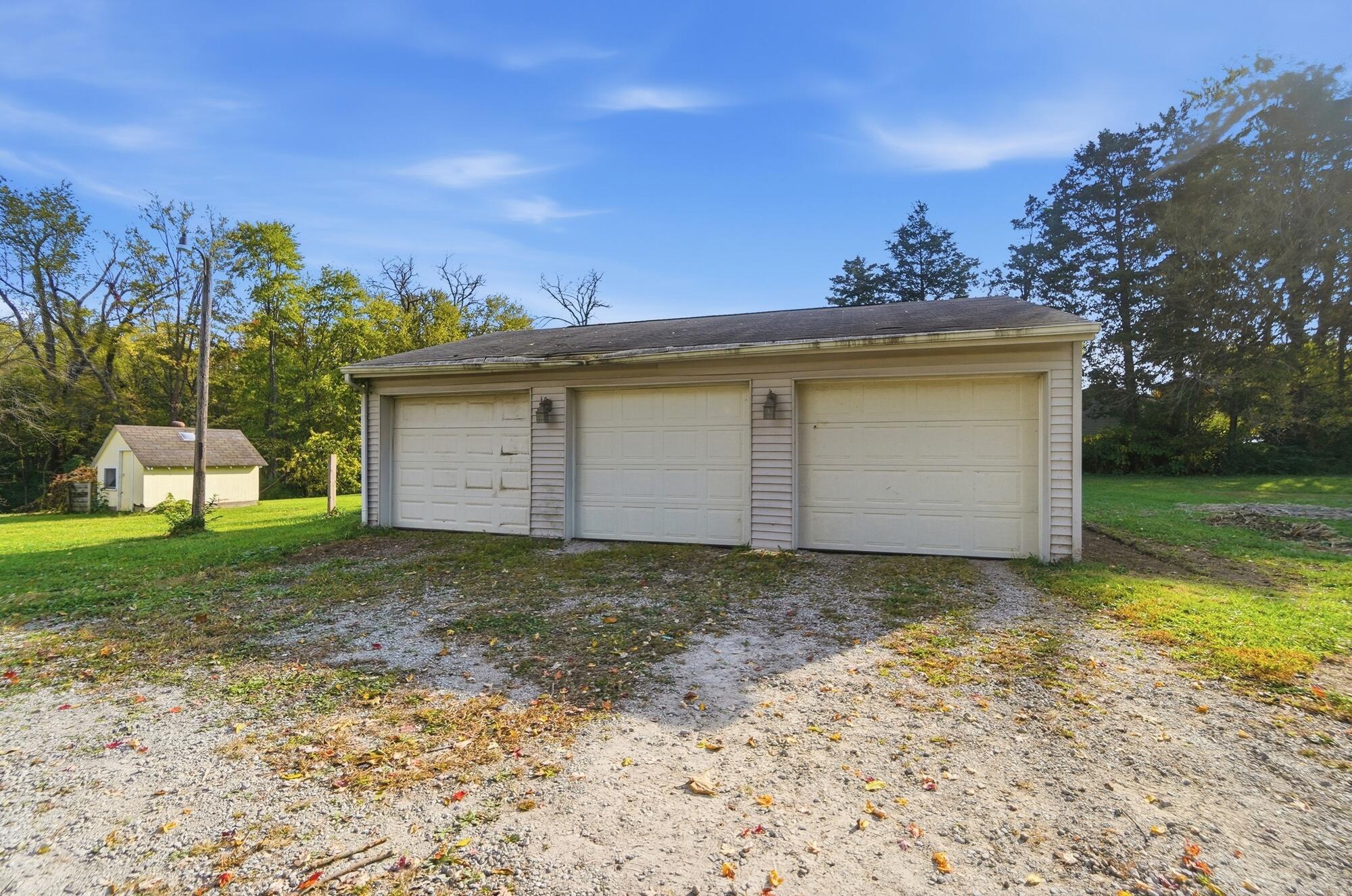 5627 Pitchin, Springfield, Ohio 45502