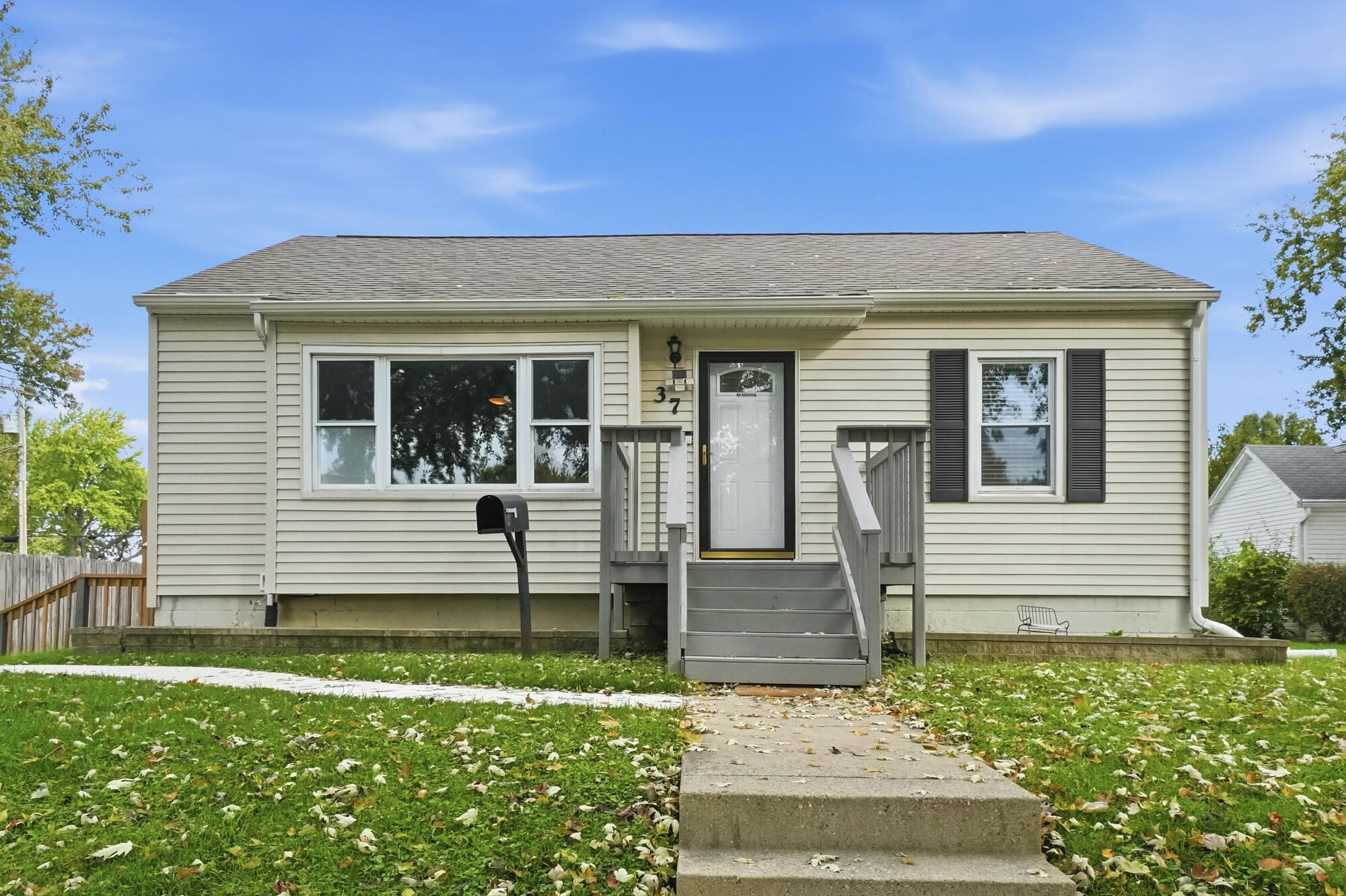 37 Elmwood, Troy, Ohio 45373