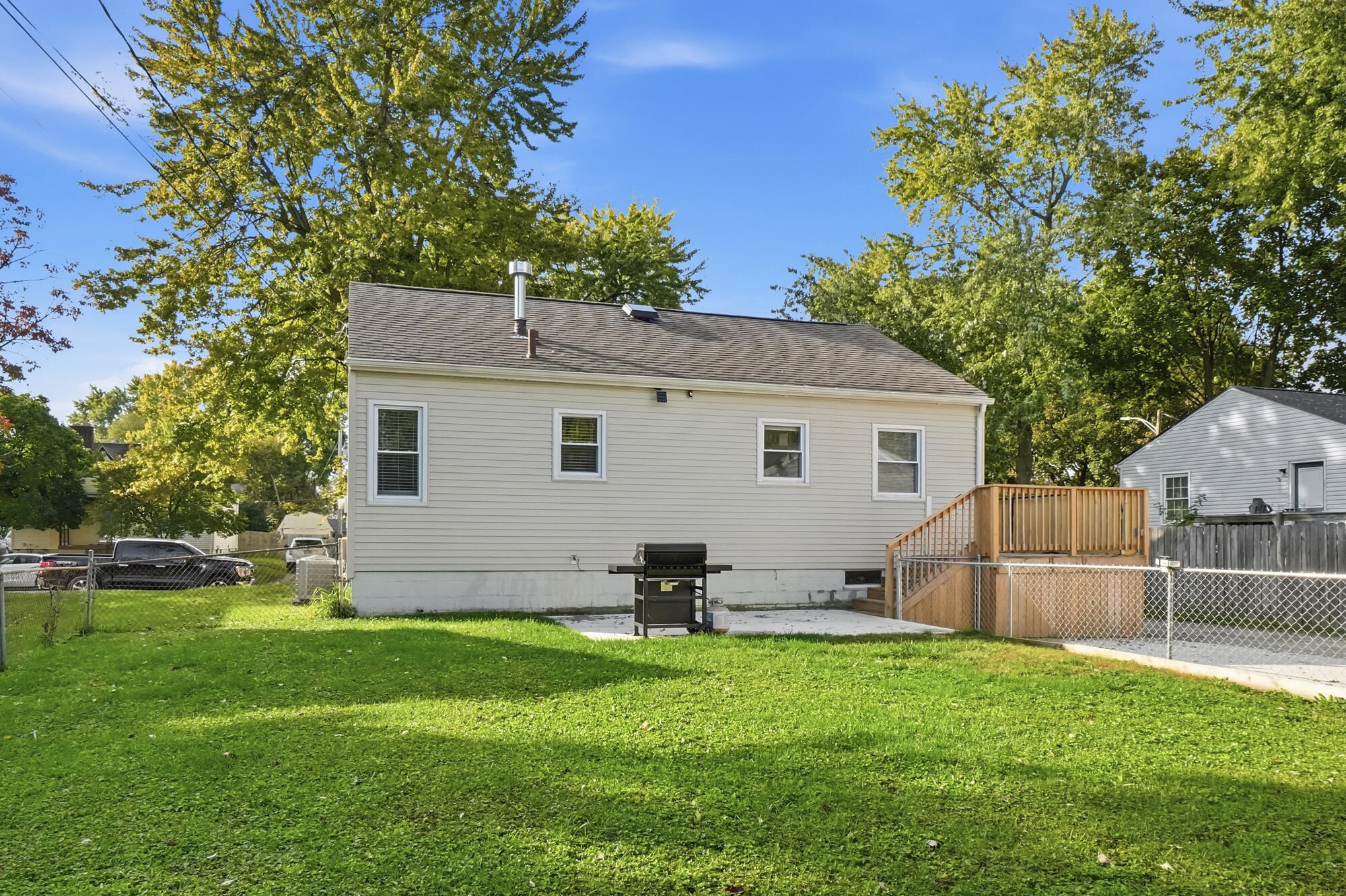 37 Elmwood, Troy, Ohio 45373