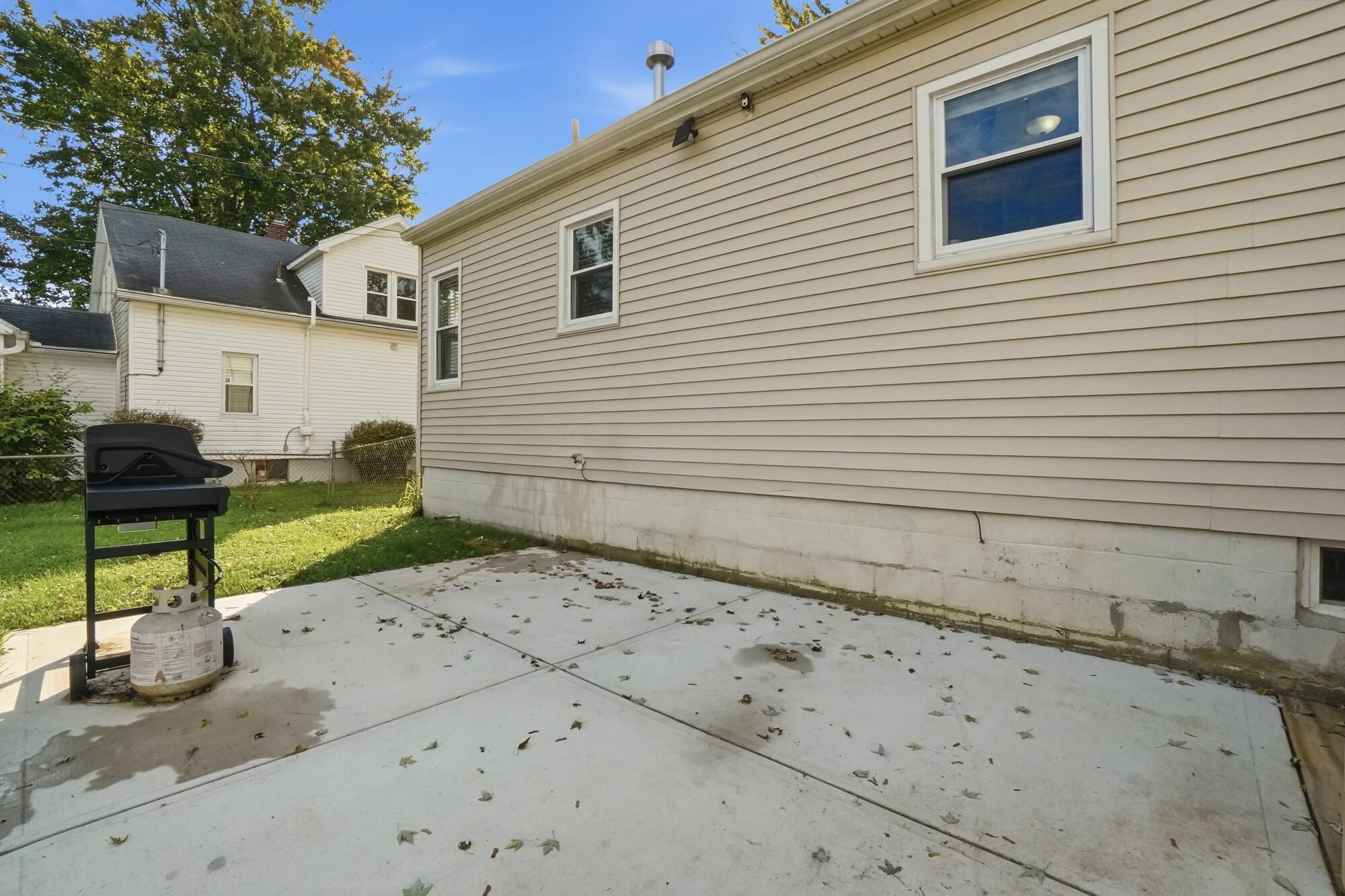 37 Elmwood, Troy, Ohio 45373