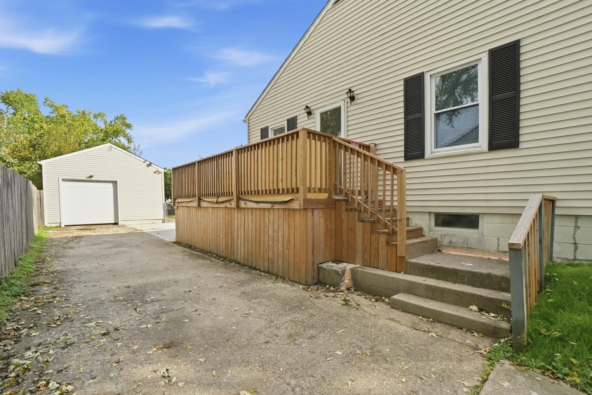 37 Elmwood, Troy, Ohio 45373