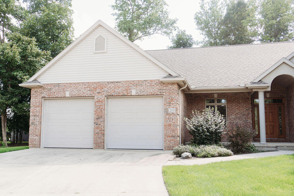 213 Peridot, Anna, Ohio 45302