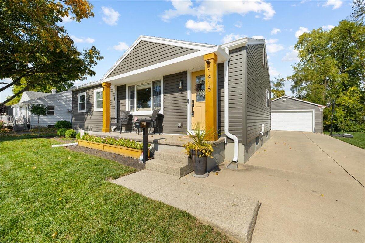 1415 Fleet, Troy, Ohio 45373