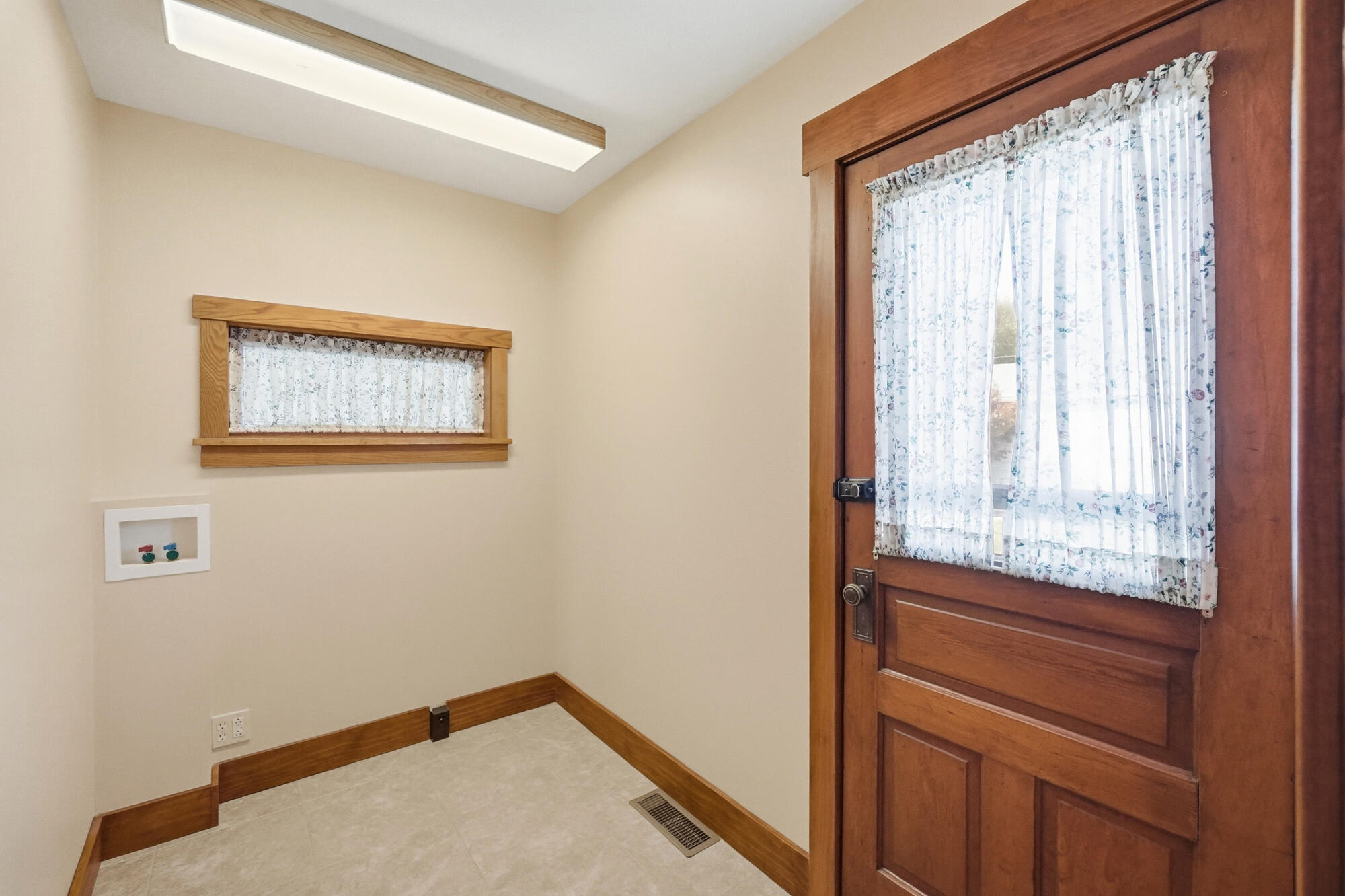216 Lincoln, Urbana, Ohio 43078