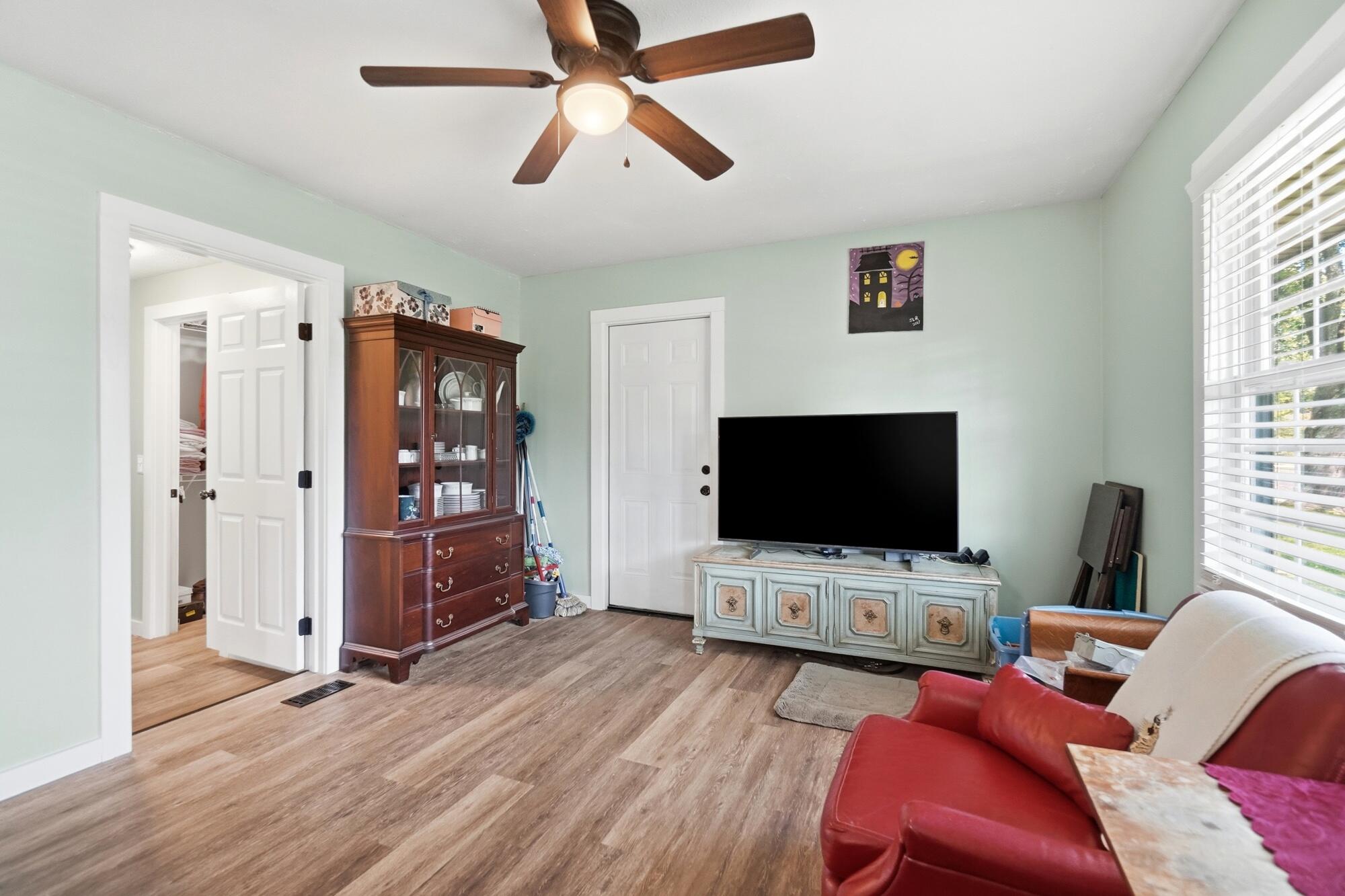 3255 Erter, Springfield, Ohio 45503