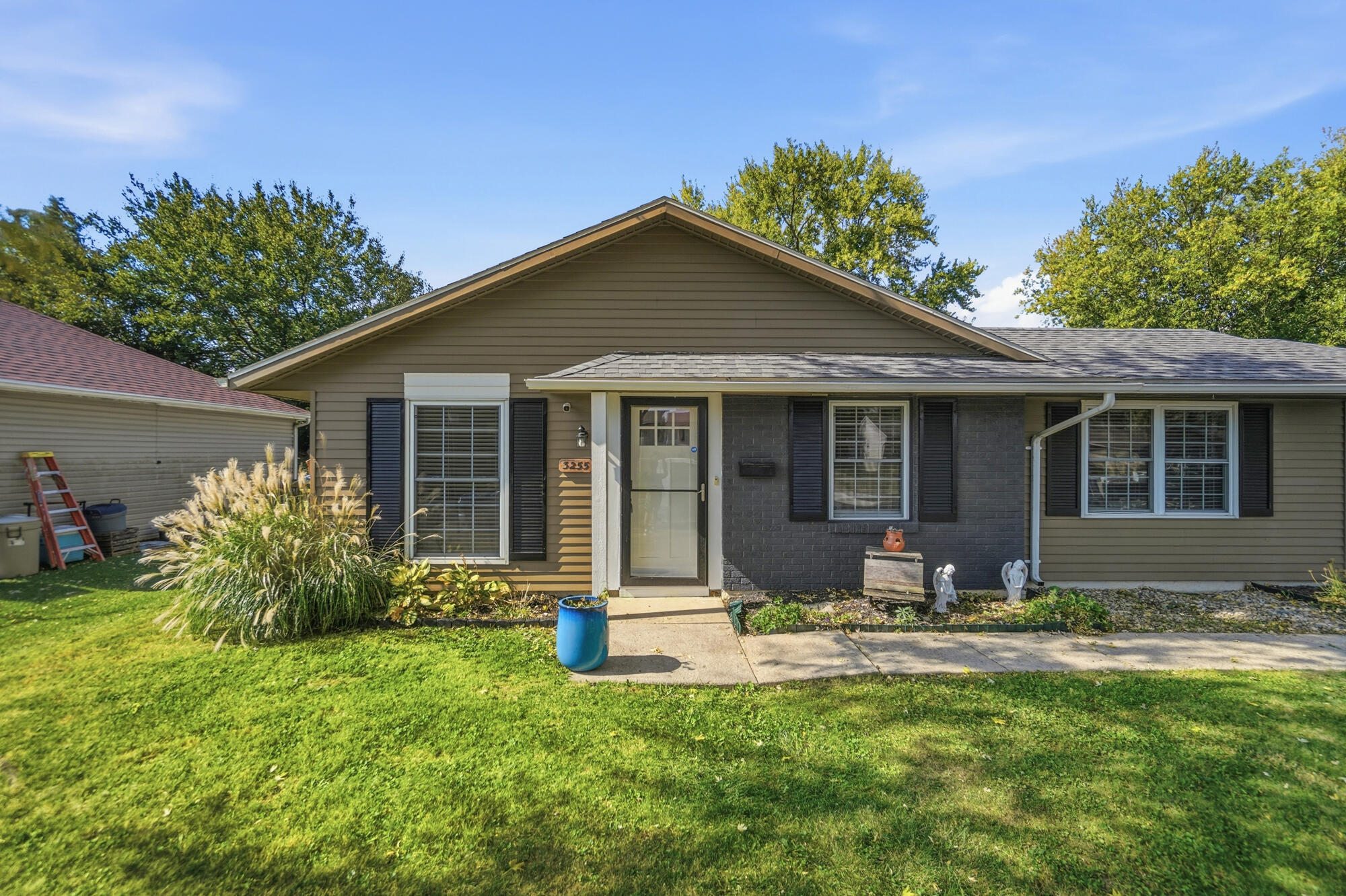 3255 Erter, Springfield, Ohio 45503