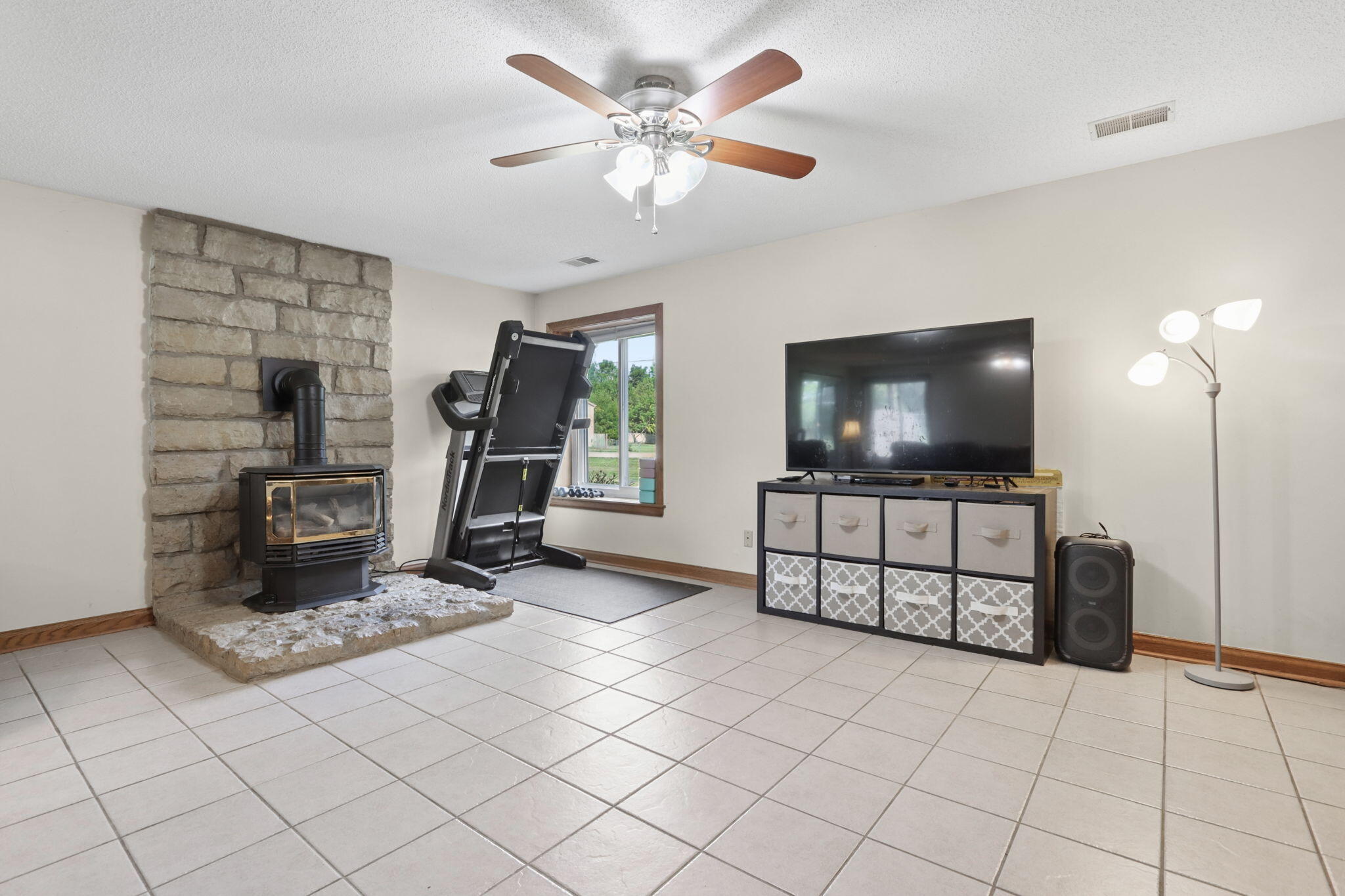 2579 Karok, London, Ohio 43140