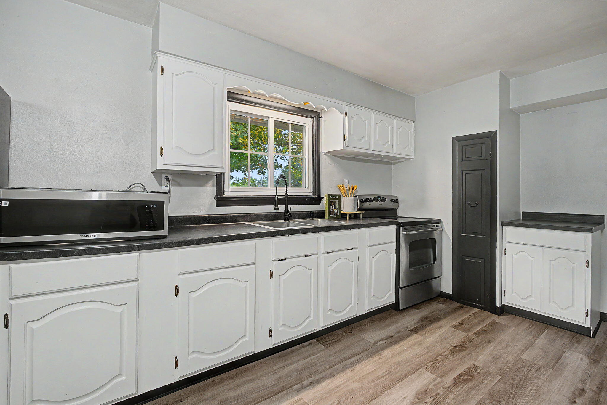 3842 Fairfield, Springfield, Ohio 45502