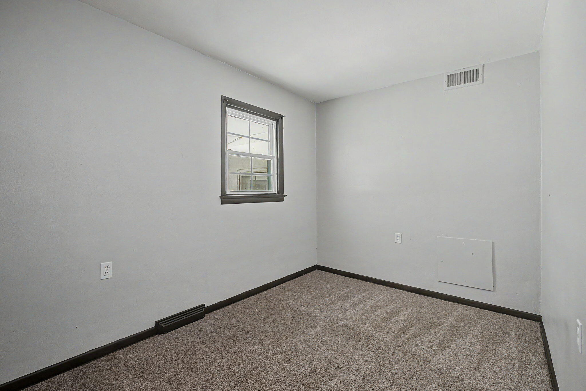 3842 Fairfield, Springfield, Ohio 45502
