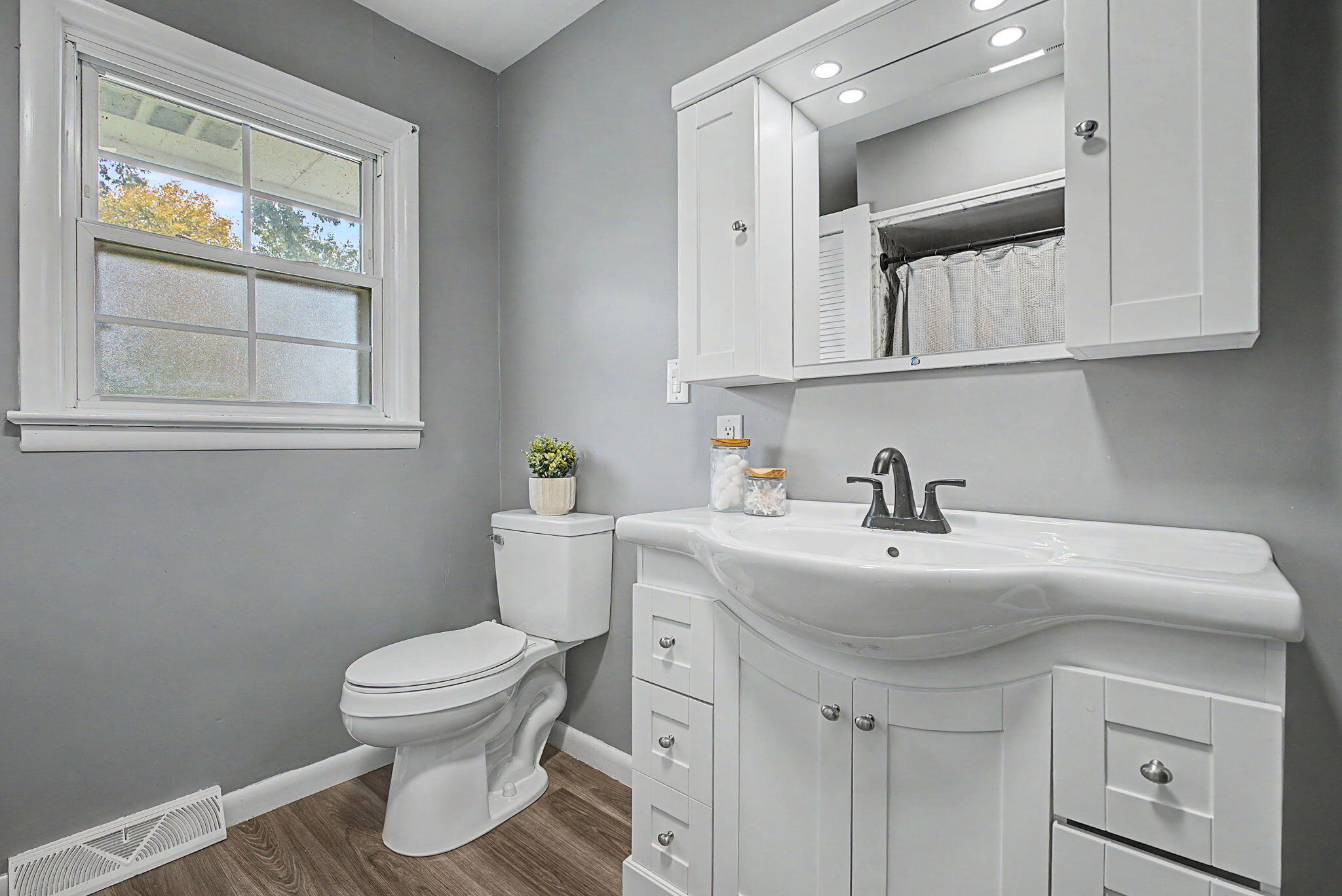 3842 Fairfield, Springfield, Ohio 45502